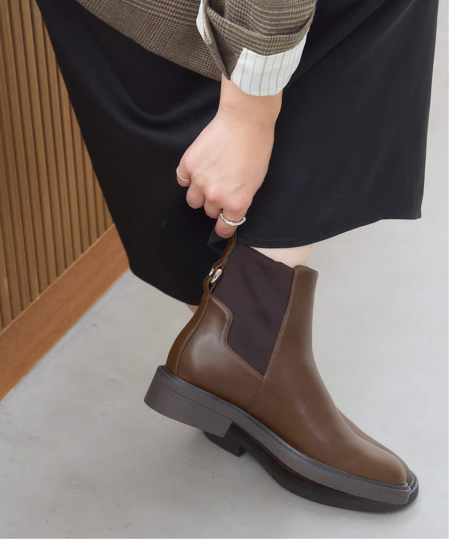 予約》モールドストレッチショートブーツ（ブーティ・ショート