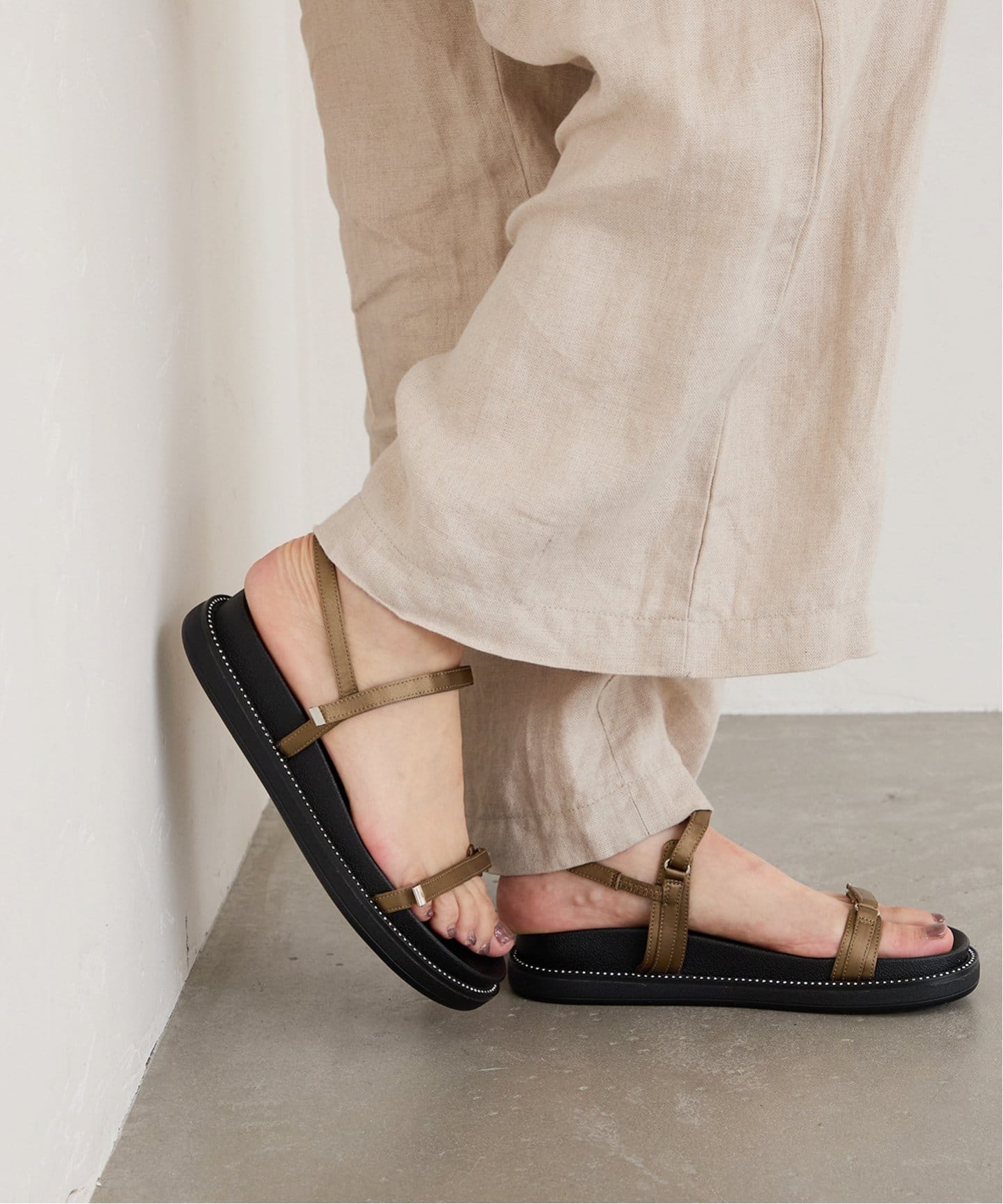 【美品】LE TALON ジェムピースサンダル　Mサイズ LE TALON｜《追加》ジェムピースサンダル | Rakuten Fashion