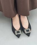 4.5cmフラワービジューバックルパンプス