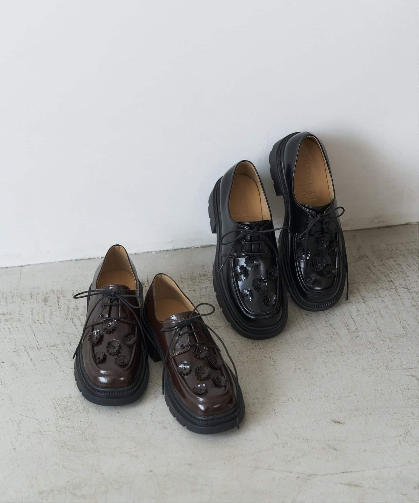 Youn-a×LE TALONアツゾコフラワーレースアップ（ローファー）｜LE