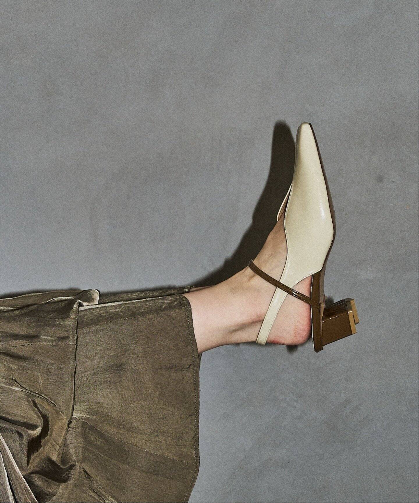 GRISE4cmナロースクエアウェーブスリングバック（パンプス）｜LE TALON