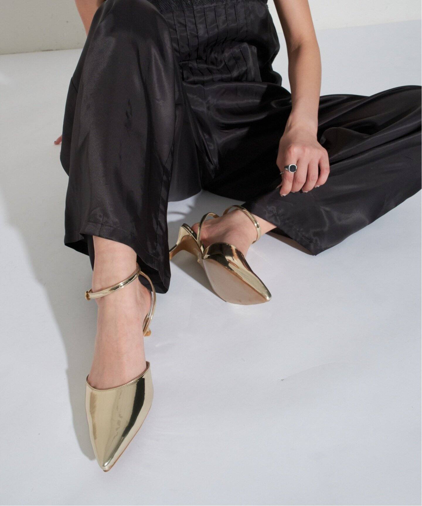 【詩人サンエイ】GRISEポインテッドコンビストラップスリングバック グリーズ GRISE GRISEポインテッドコンビストラップスリング