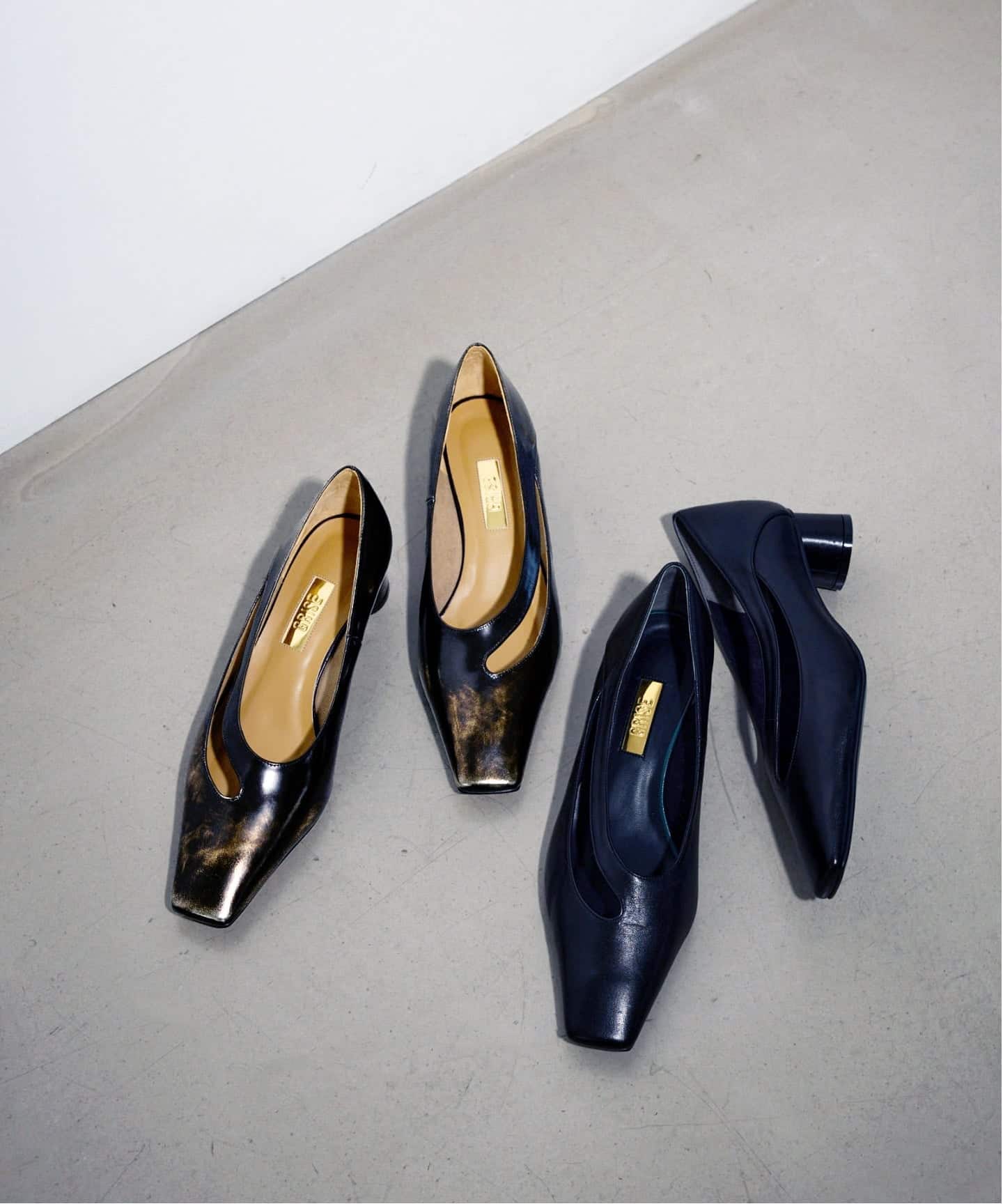 GRISEレザーARTYサイドカットパンプス GRISEレザーARTYサイドカットパンプス（パンプス）｜GRISE