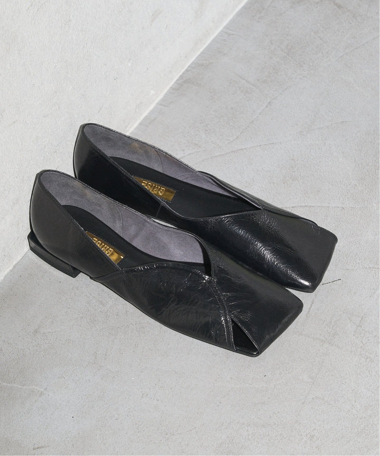 GRISEレザースクエアARTYフラット（フラットシューズ）｜GRISE