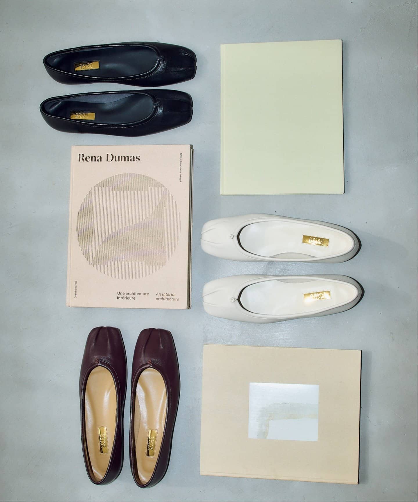 追加》GRISEレザースクエアプリーツフラット（フラットシューズ