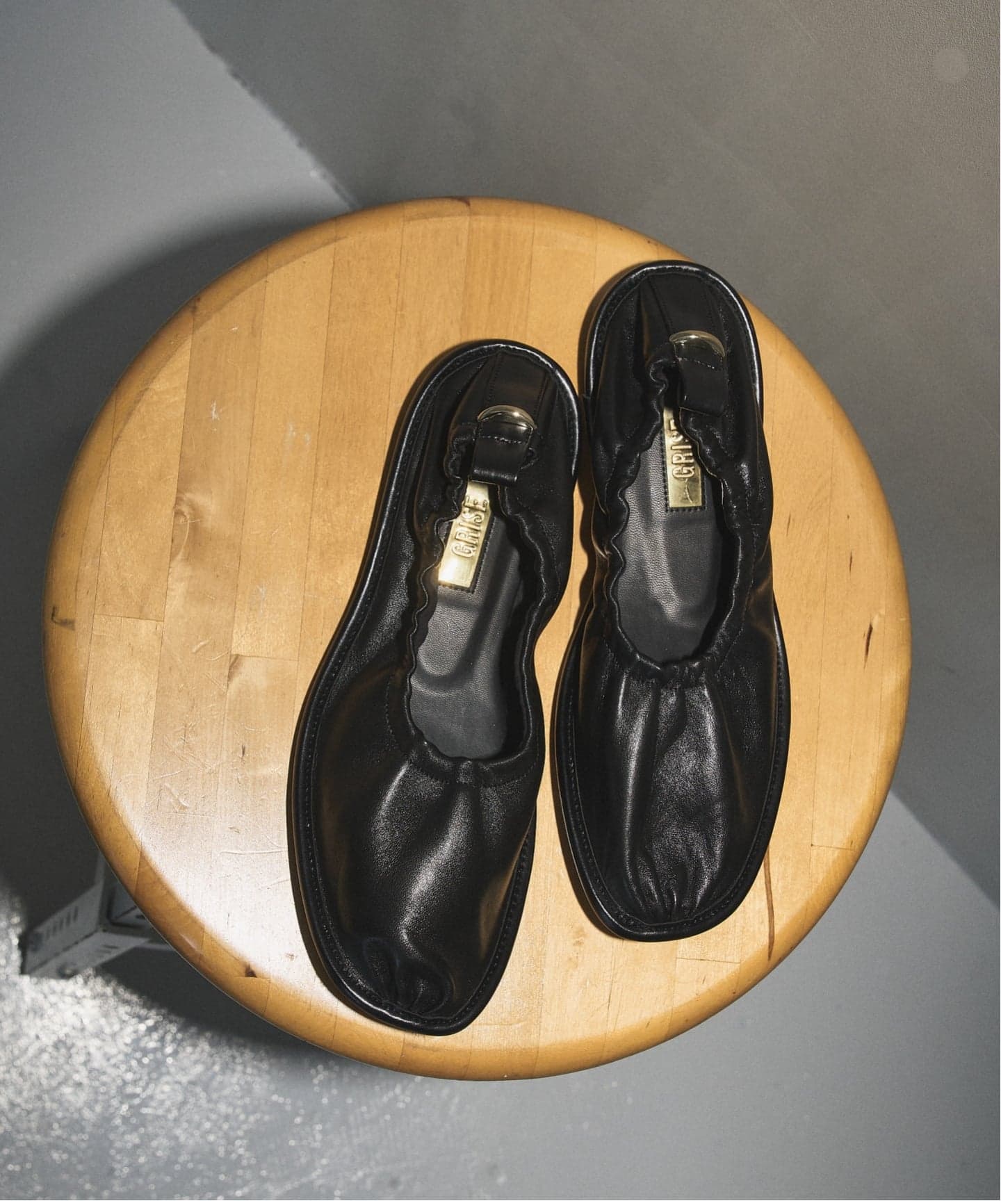 GRISEレザーオブリークギャザーバレリーナ（バレエシューズ