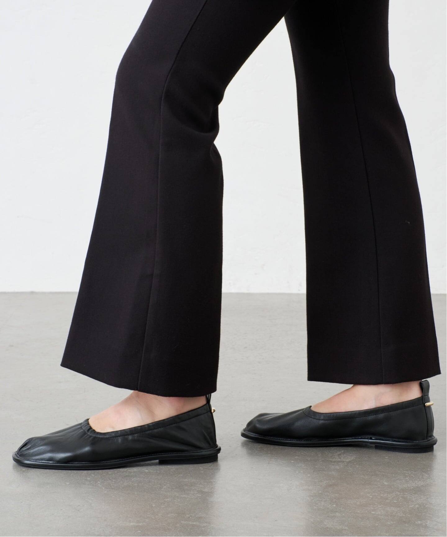 GRISEレザーオブリークギャザーバレリーナ（バレエシューズ）｜GRISE