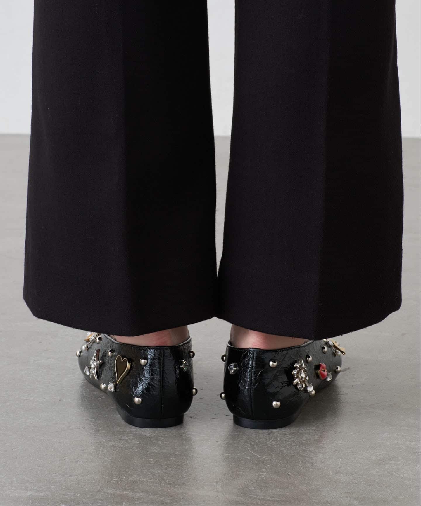 GRISEレザーSURREALモチーフフラット（フラットシューズ）｜GRISE