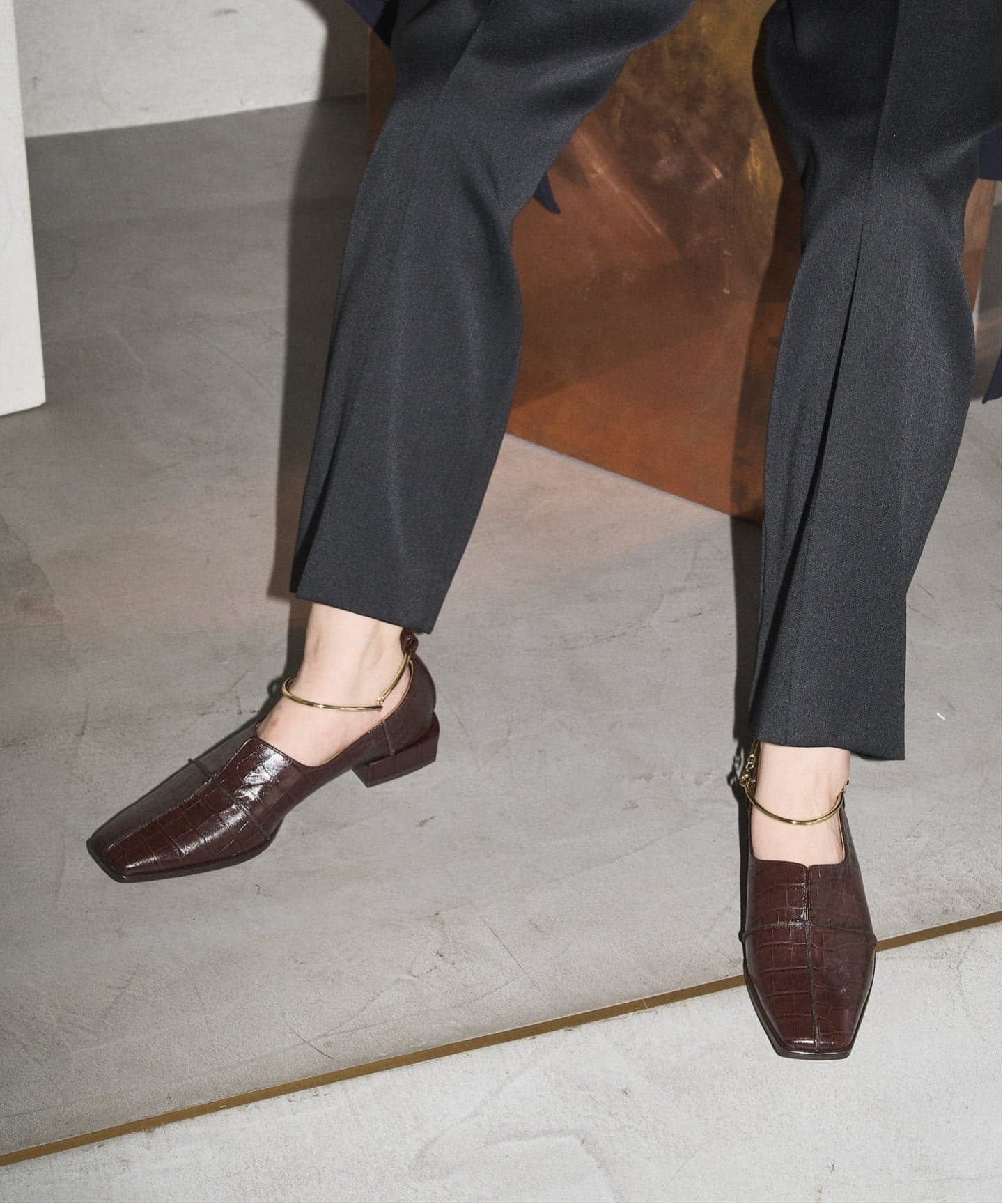 【値下げ不可】grise レザースクエアクロスシームアンクルフラット 追加》GRISEレザースクエアクロスシームアンクルフラット