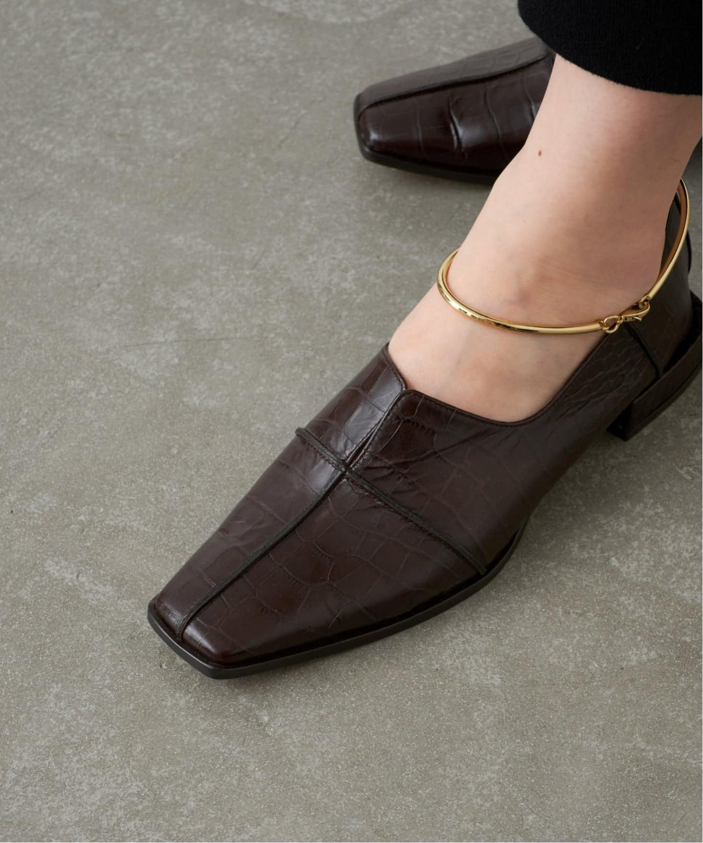 【GRISE】レザースクエアクロスシームアンクルフラット BLACK 24cm グリーズ GRISE 《追加予約》GRISEレザースクエアクロスシーム