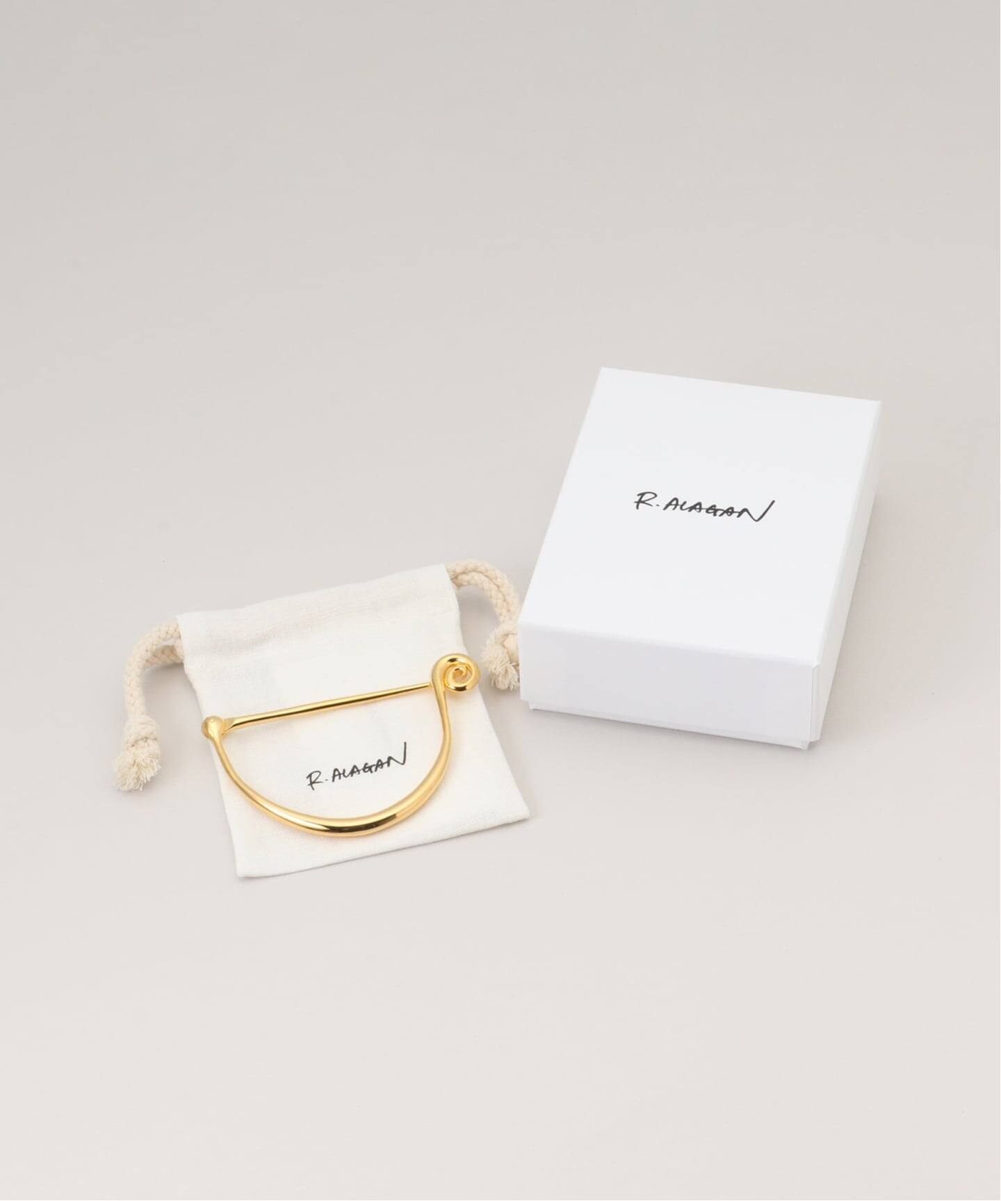 R.ALAGAN LARGE FIBULA BANGLE GOLD（ブレスレット・バングル