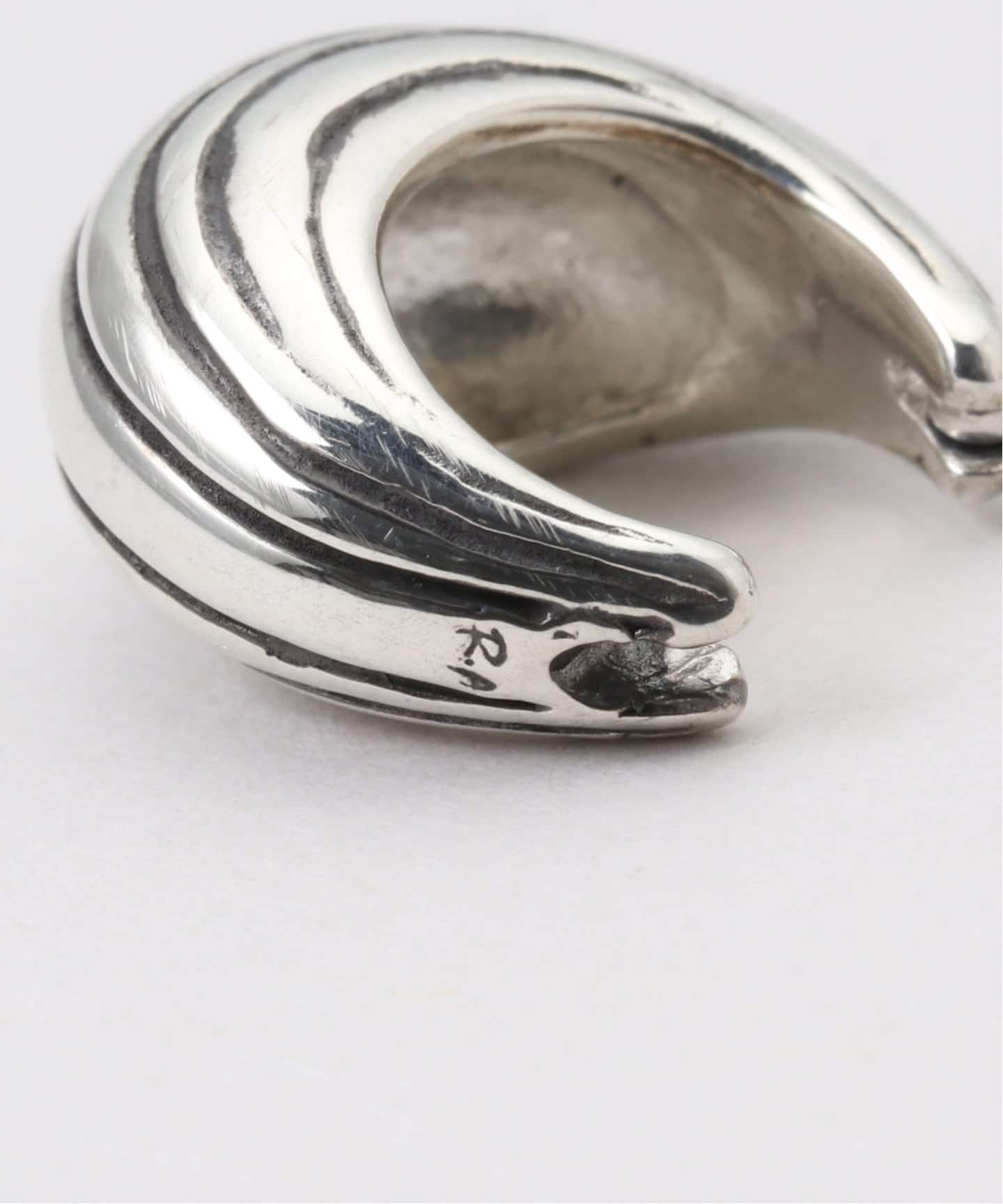 R.ALAGAN SHIMA HOOPS SILVER（ピアス（両耳用））｜EYETHINK