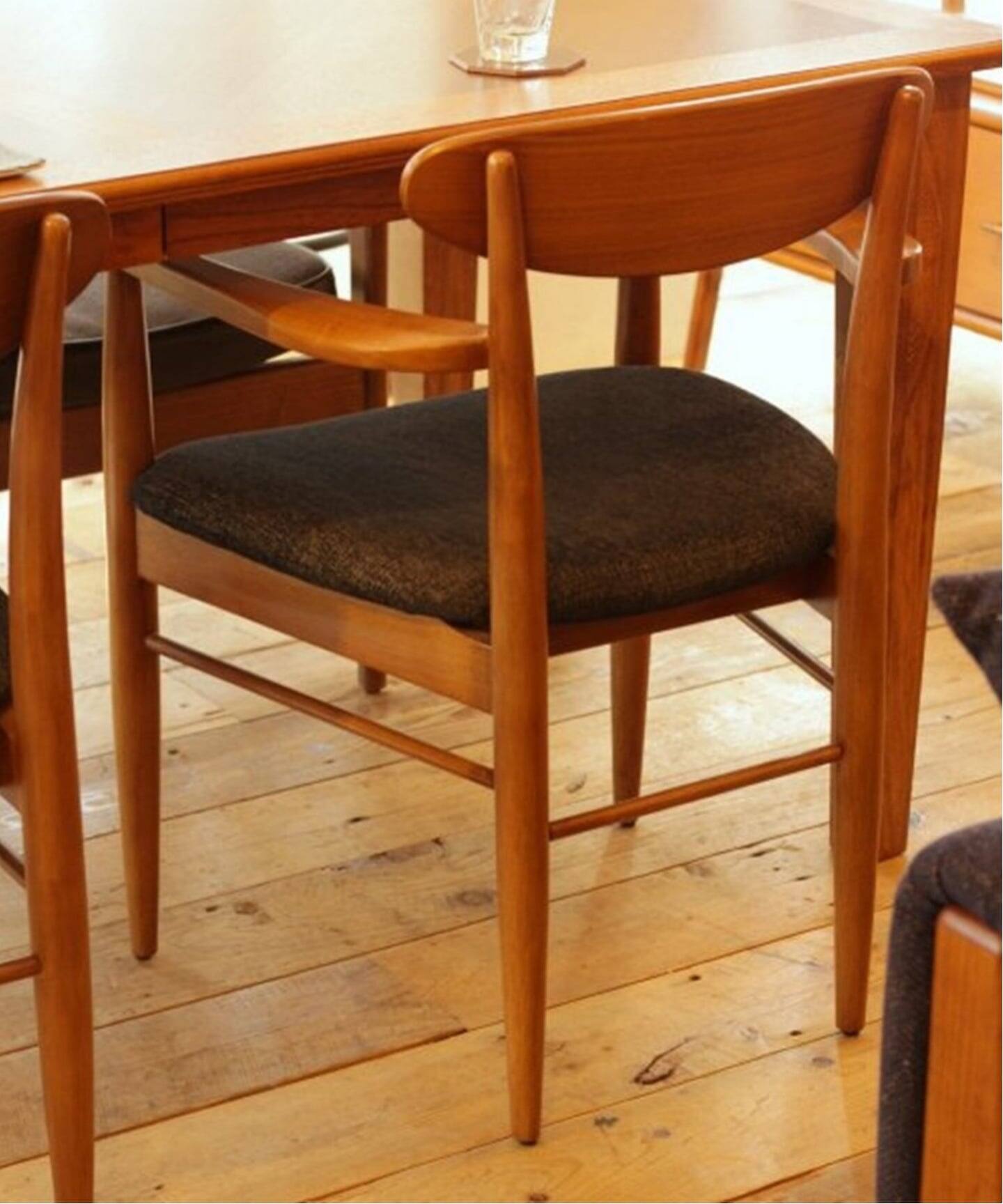 予約》《大型商品》TRESTLES ARM CHAIR トラッセルアームチェア