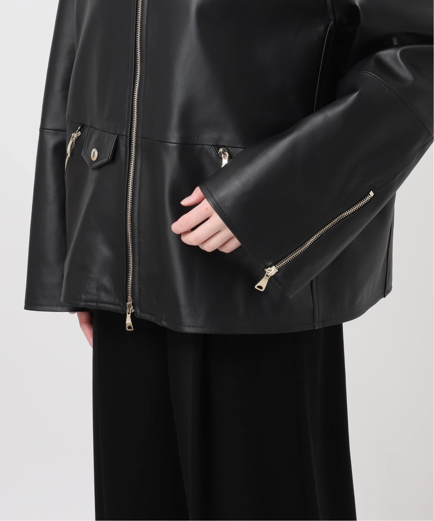 ドゥーズイエムクラス購入MEATPACKINGレザーブルゾン黒 EMMETI/エンメティー】LAMB SKIN ブルゾンのコーディネートスナップ