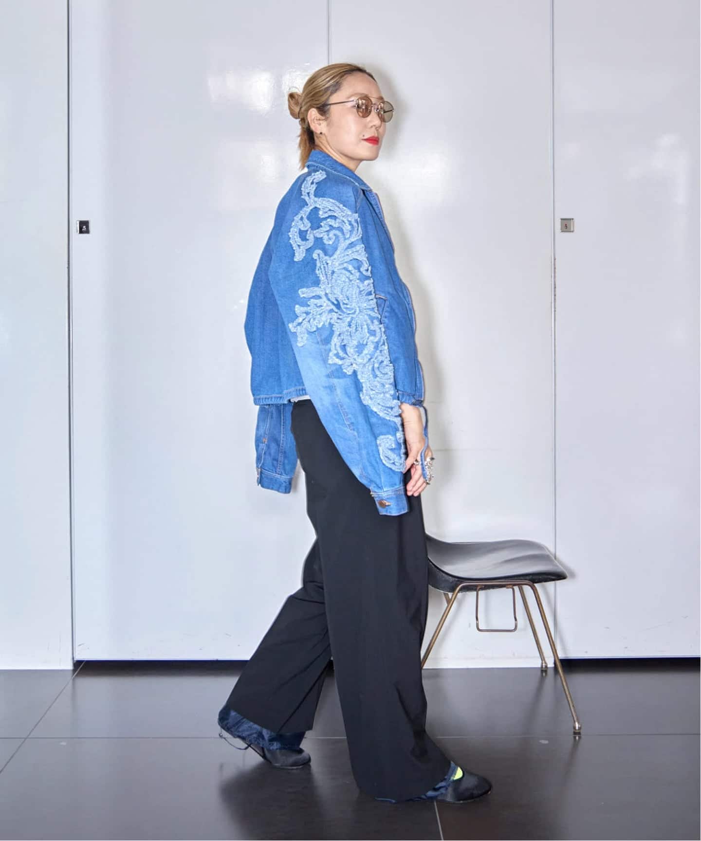 TAAKK SCULPTURAL EMBROIDERY DENIMBLOUSON TA26SS-BL030：デニム