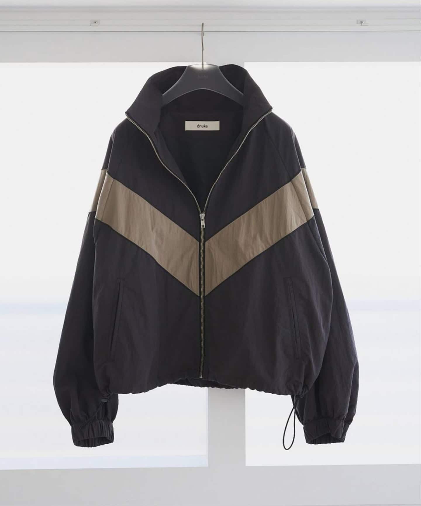 anuke Nylon Track Blouson（ナイロンジャケット）｜BOICE FROM