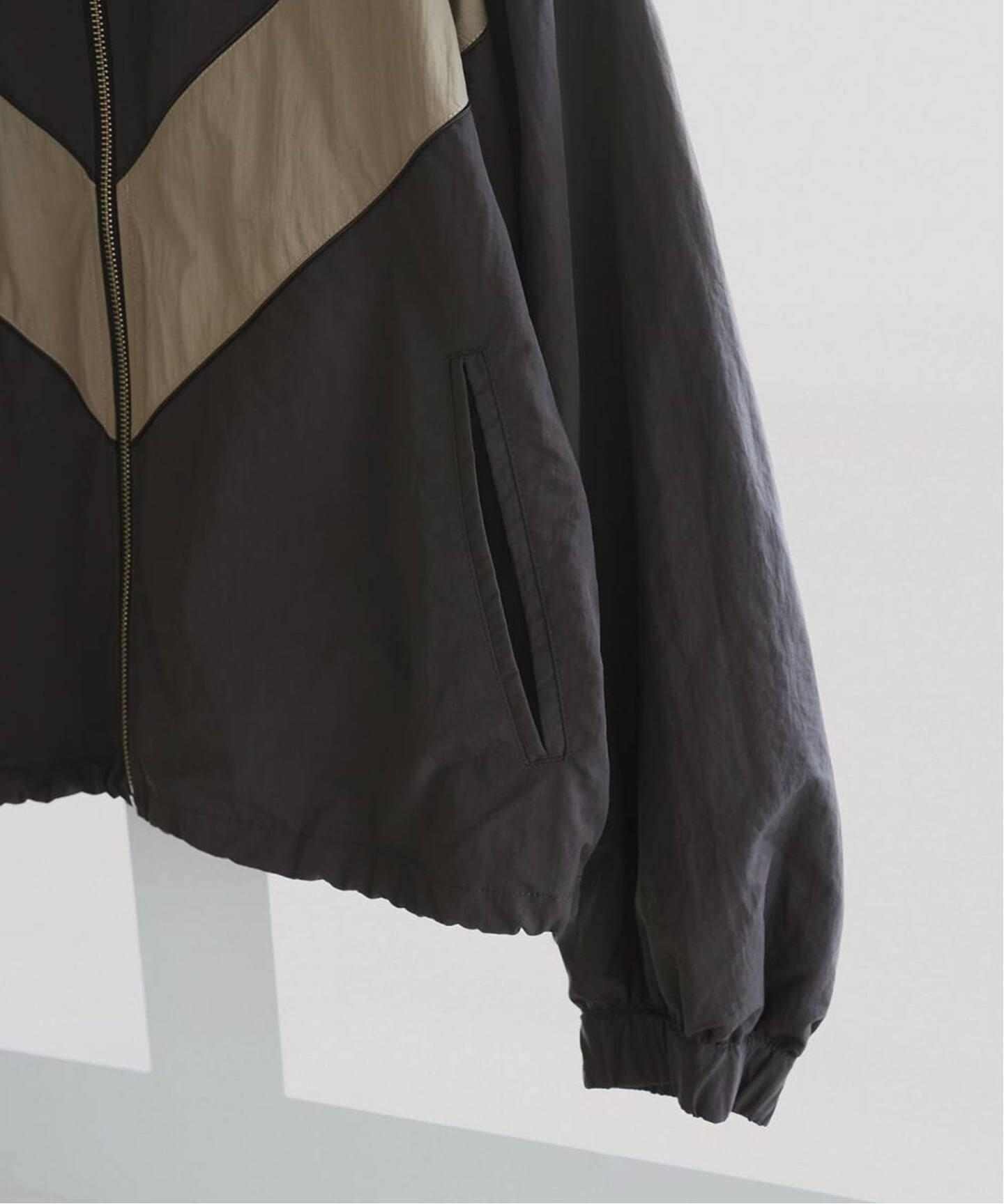 anuke Nylon Track Blouson（ナイロンジャケット）｜BOICE FROM