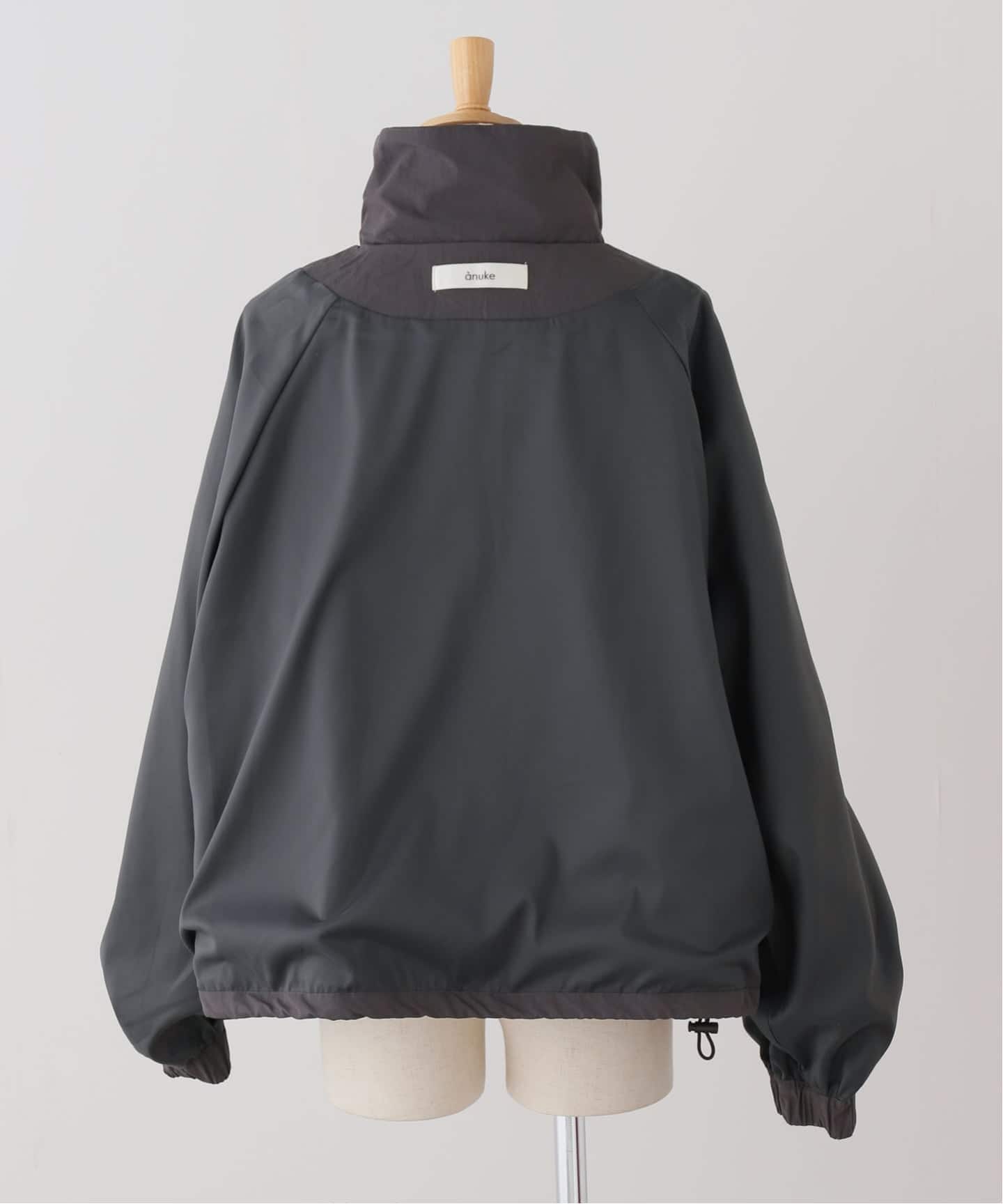 anuke Nylon Track Blouzon チャコールグレー anuke Nylon Track Blouson（ナイロンジャケット）｜BOICE FROM
