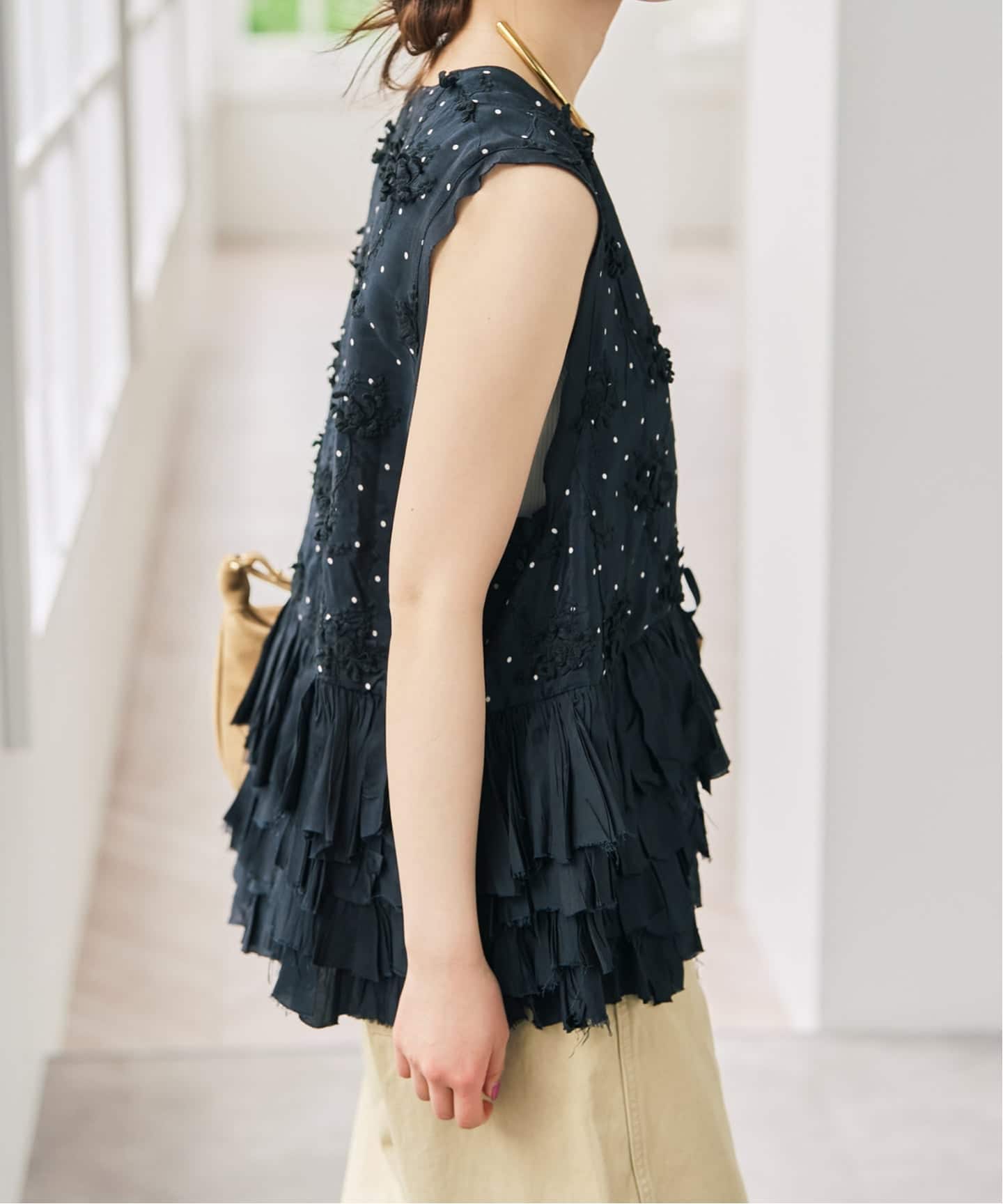 別注 / 予約》crinkle crinkle crinkle Frill rayon shantung vest