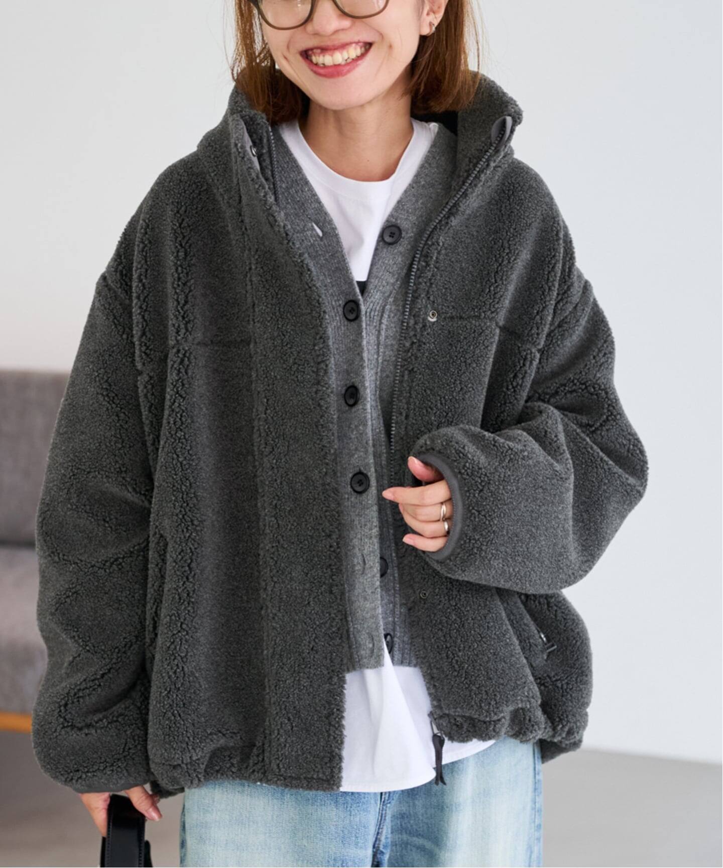 Sherpa jacket with olive cargo pants winter outfit