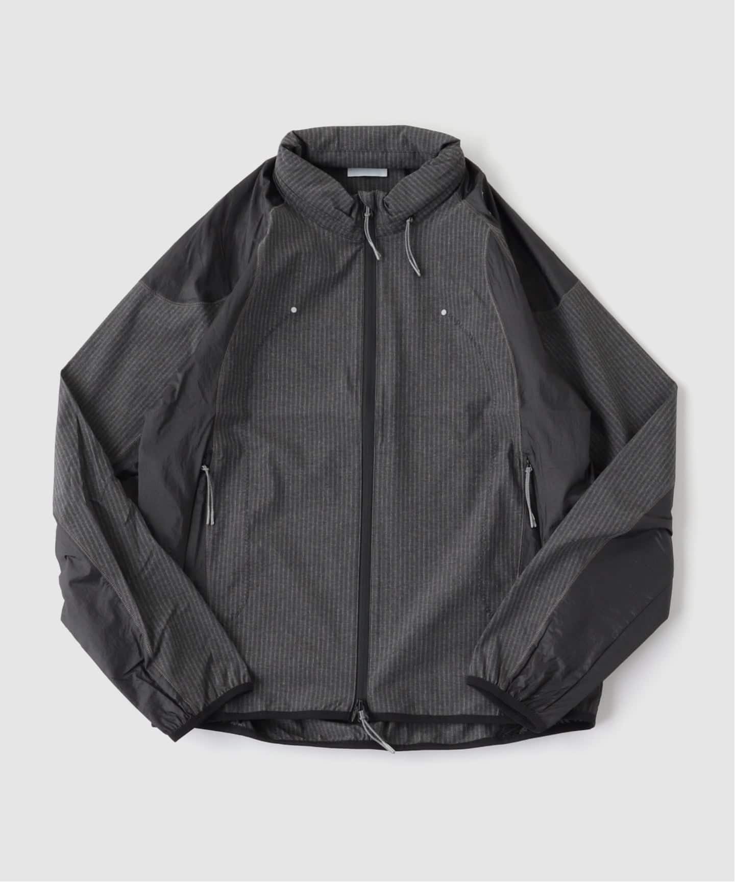 ROA / ロア NUMB PINSTRIPED HOODED WIND JACKET（ナイロンジャケット