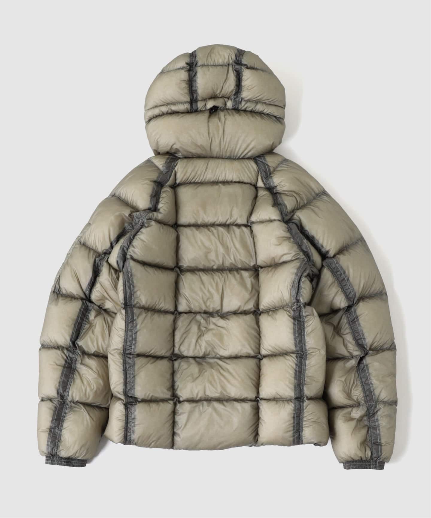 C.P.Company / シーピーカンパニー D.D. SHELL HOODED DOWN JACKET