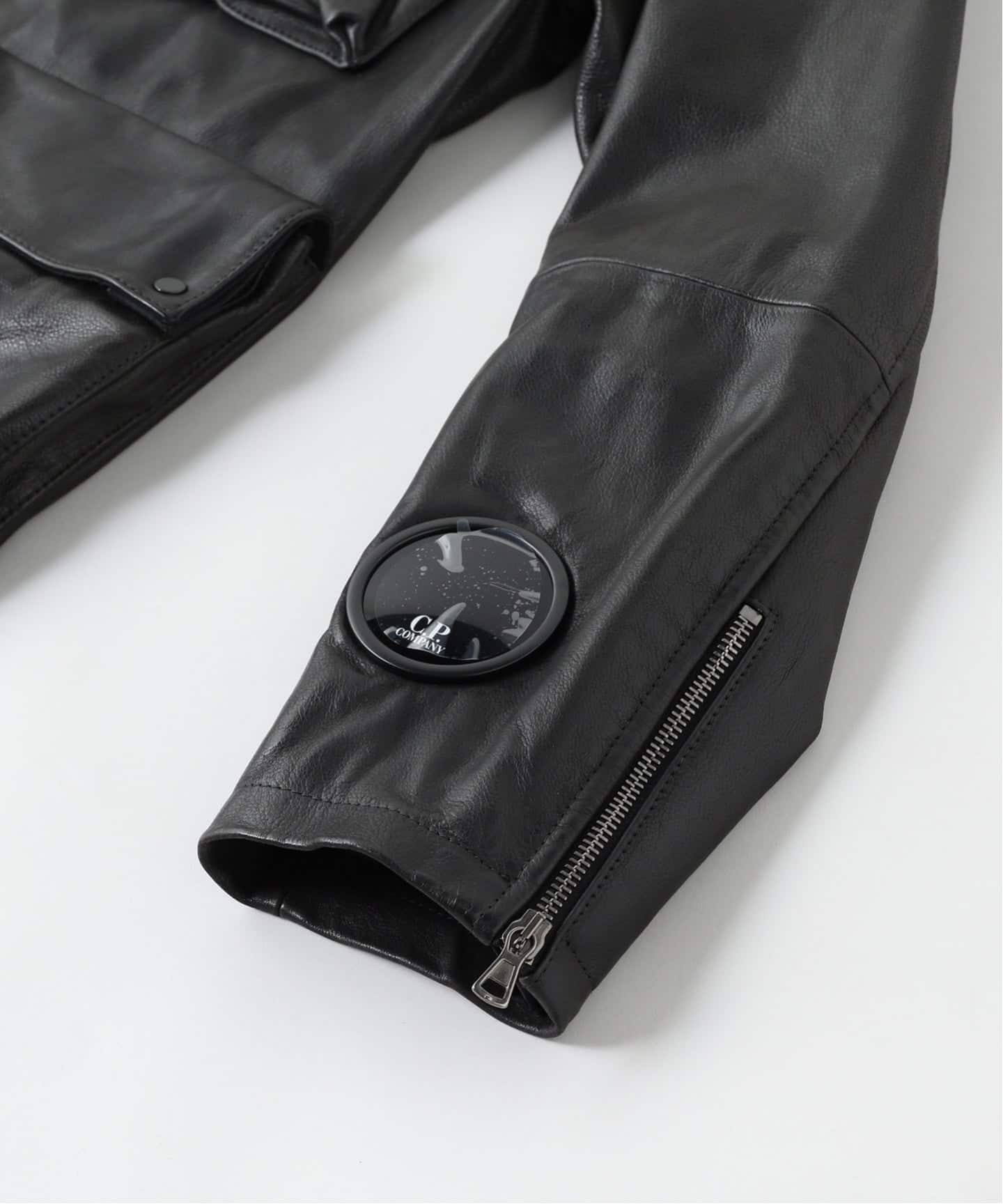 C.P.Company / シーピーカンパニー OW MEDIUM JACKET IN LEATHER