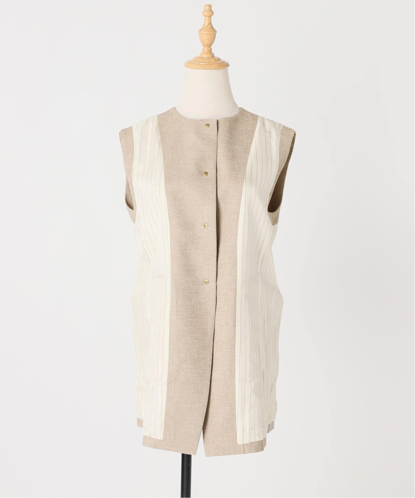 金子綾さん着用】リノオックス ノーカラーベスト（ベスト）｜JOURNAL