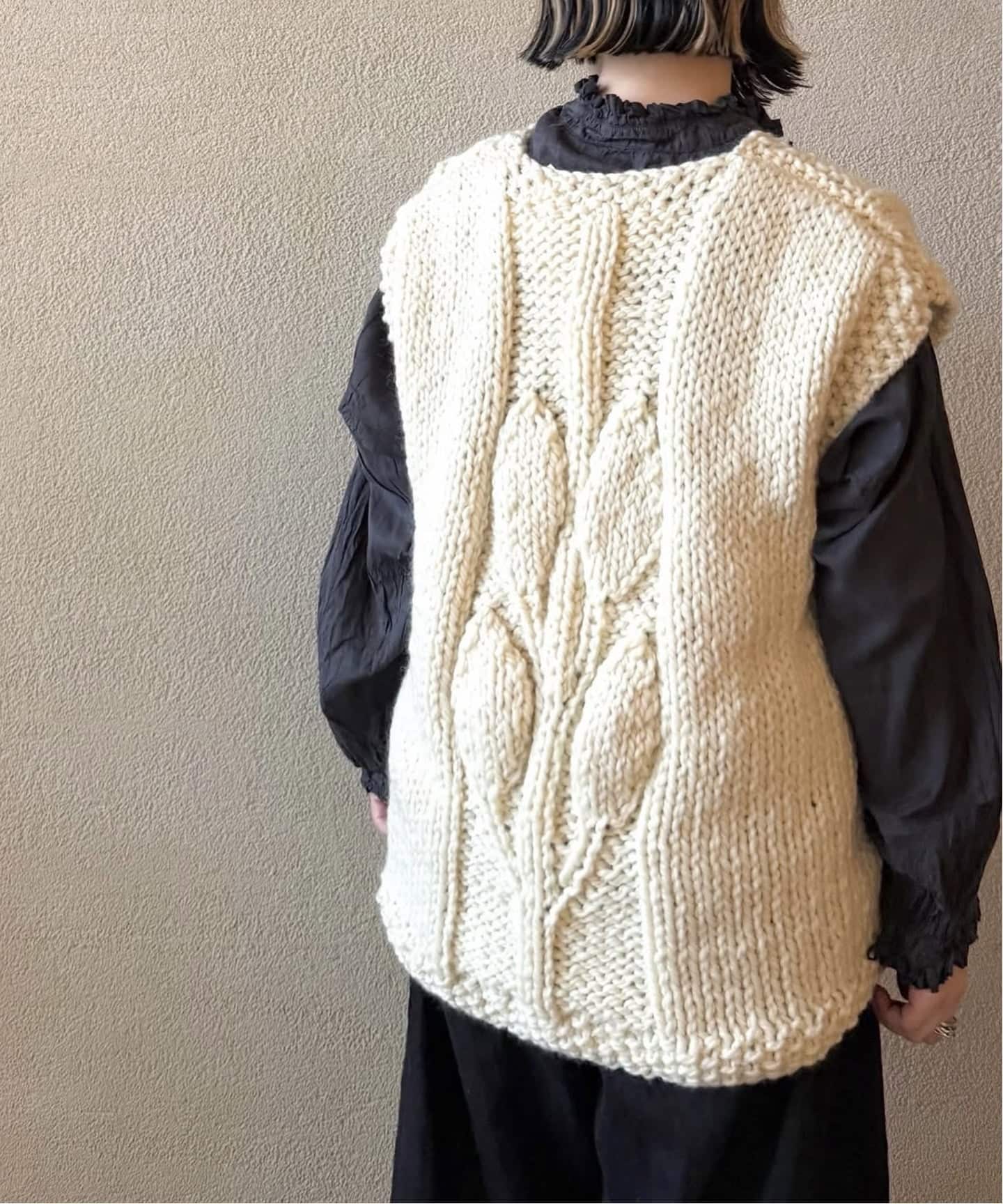 MAYDI 】Hand-Knit V-neck Vest（ベスト）｜journal standard luxe