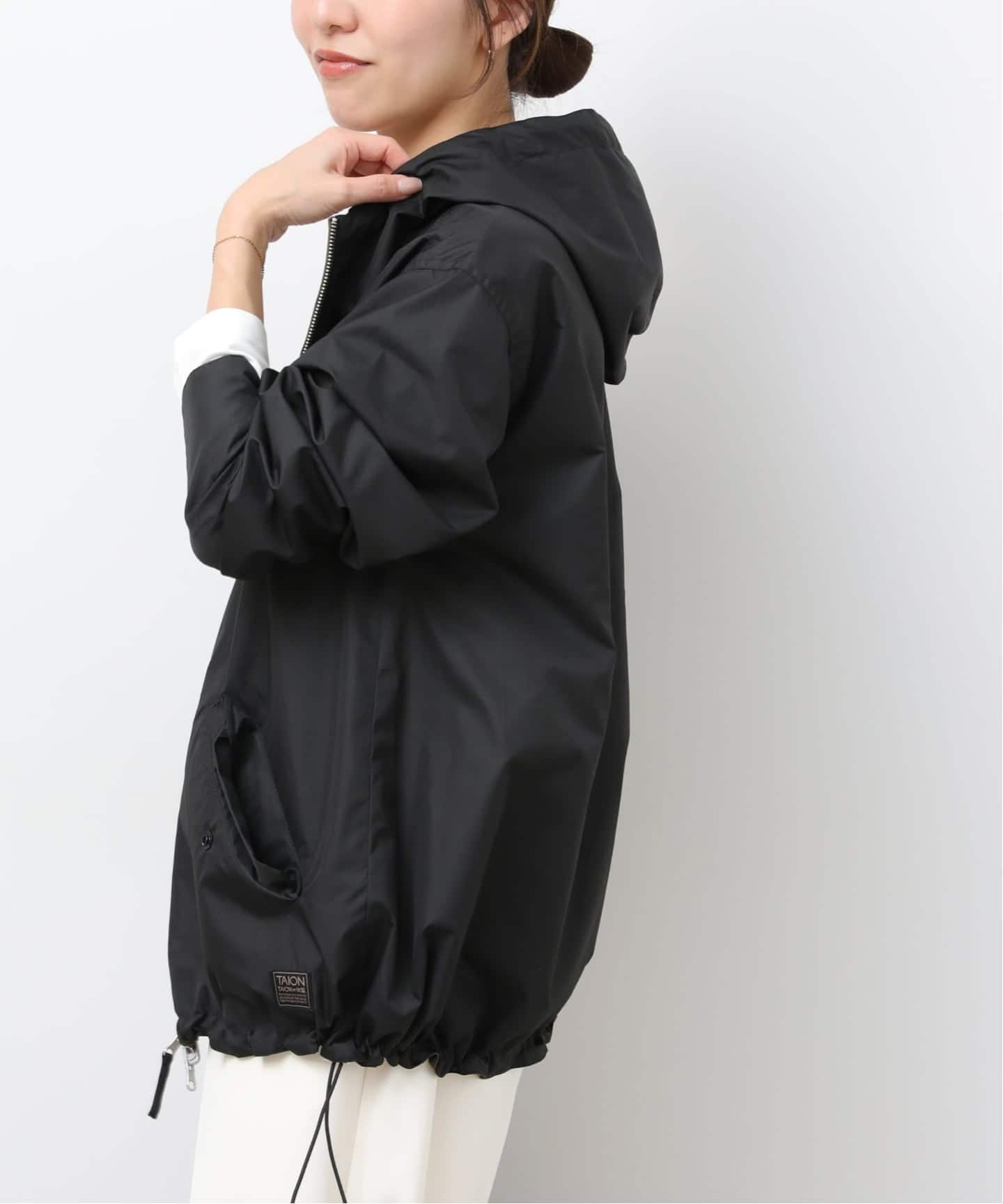 予約》［26SS新作］別注【TAION / タイオン】リバーシブルパーカー