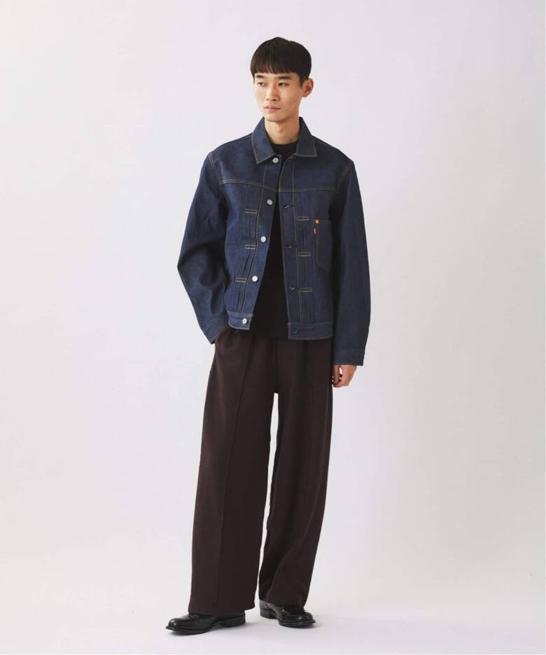 予約》Levi