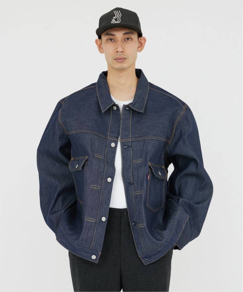 予約》Levi