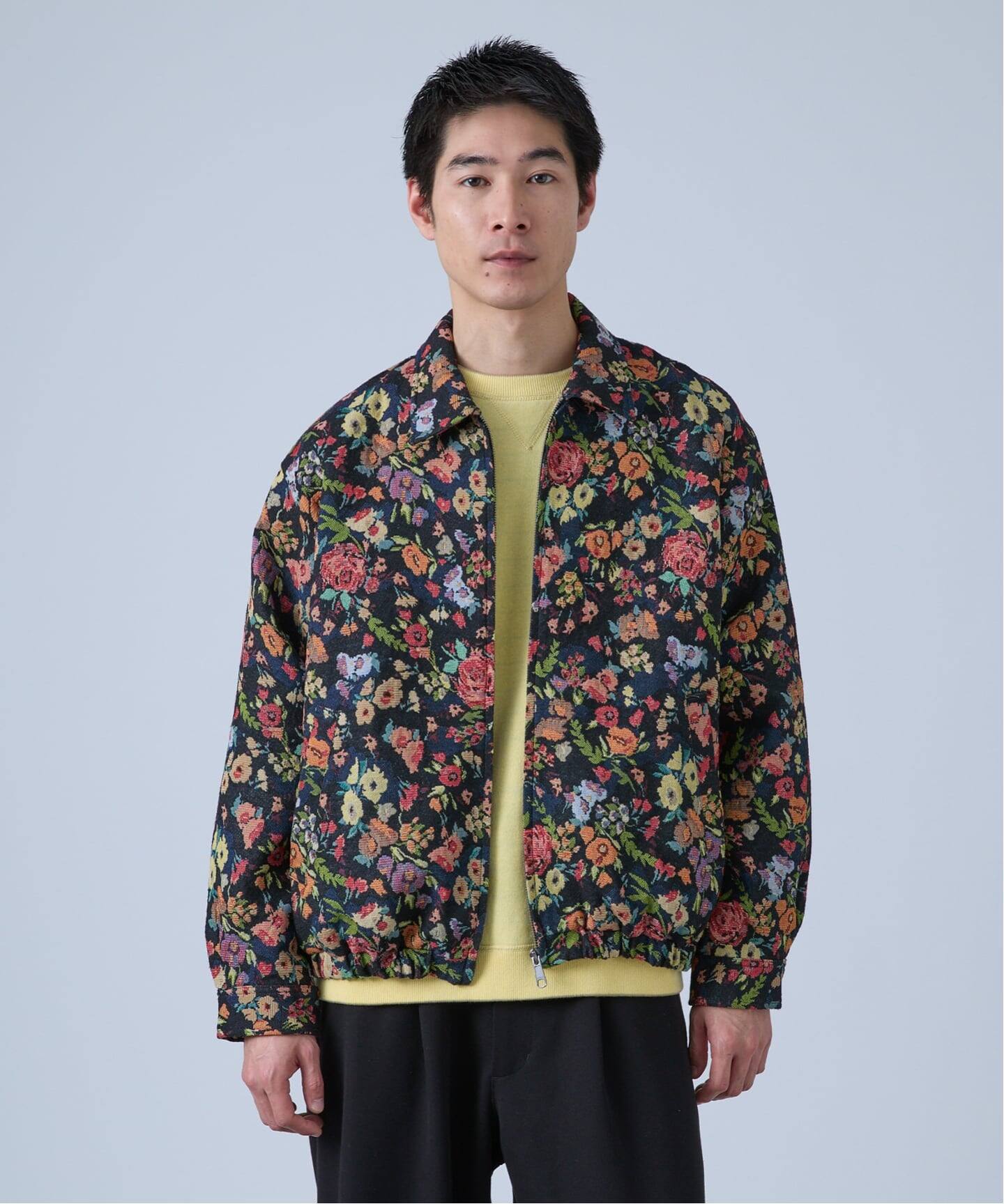 SEALUP〉シンプルながら丁寧な服作りを感じさせるショートブルゾン 