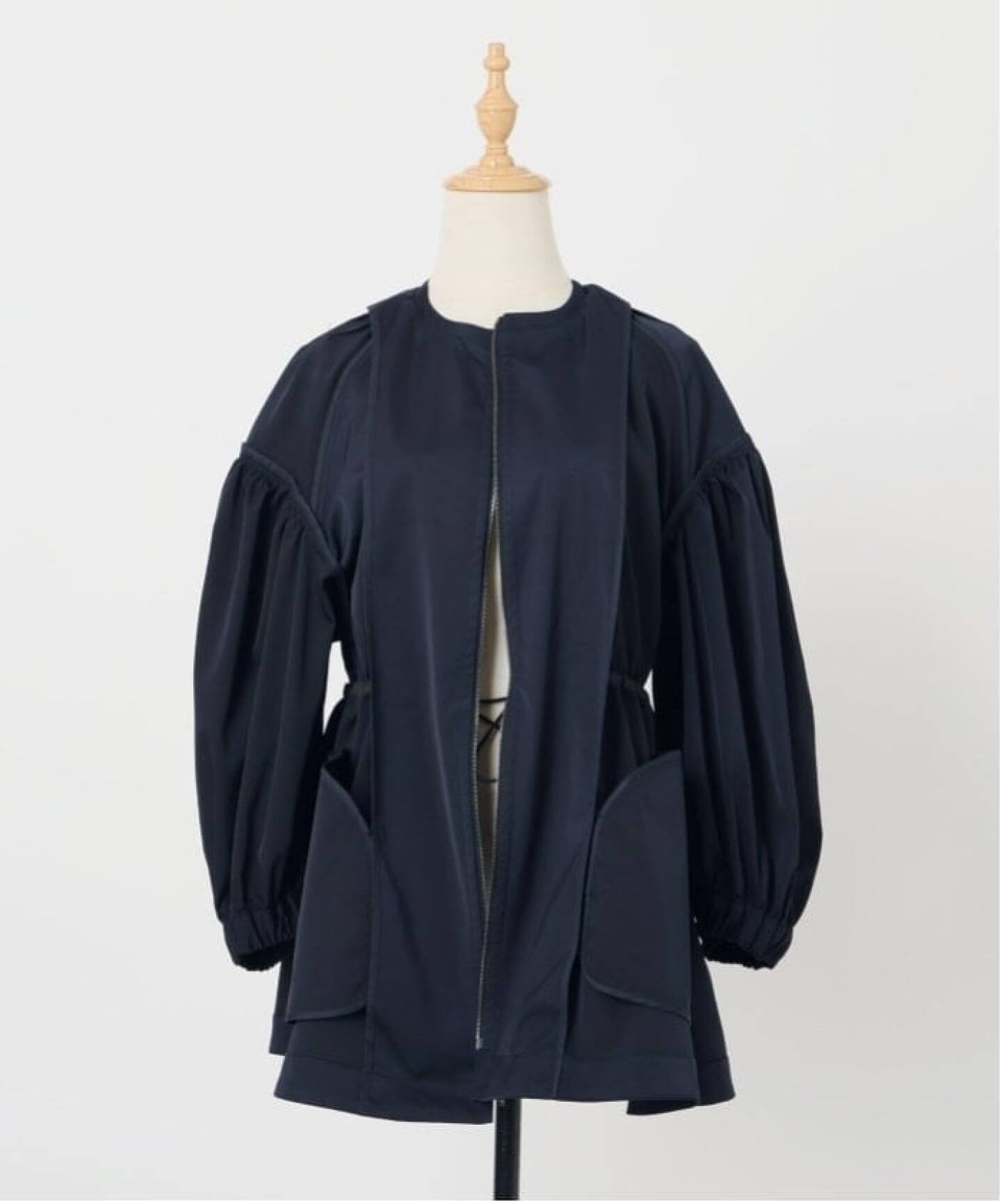 追加2予約》ノーカラーギャザーZIPブルゾン（その他ブルゾン／アウター