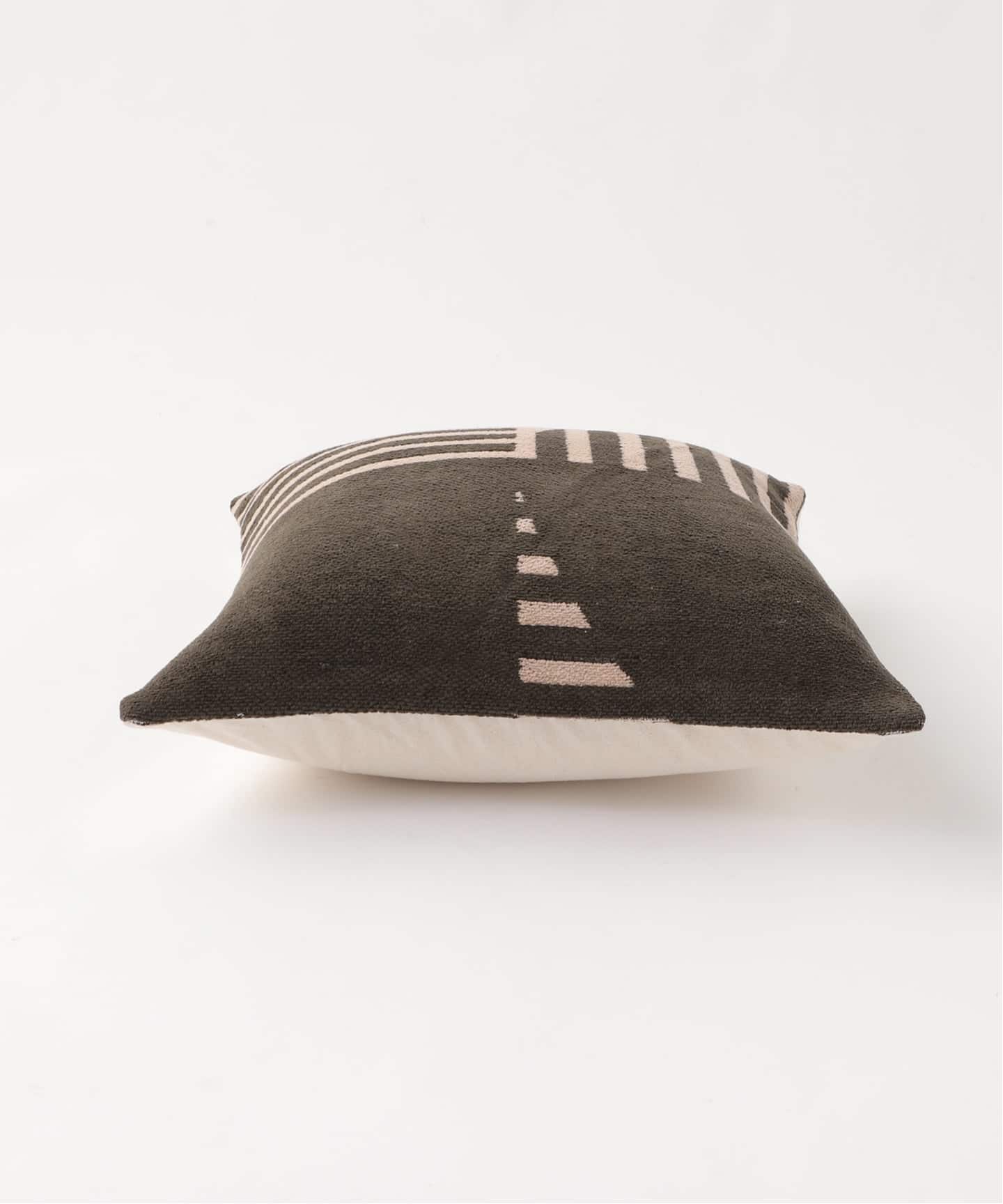 予約》QUADBAR CUSHION COVER クッションカバー45cm（クッション
