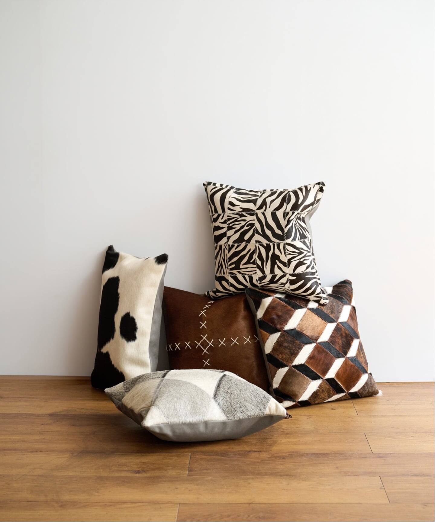 予約》COWHIDE CUSHION ZEBRA クッションカバー 45cm（クッション