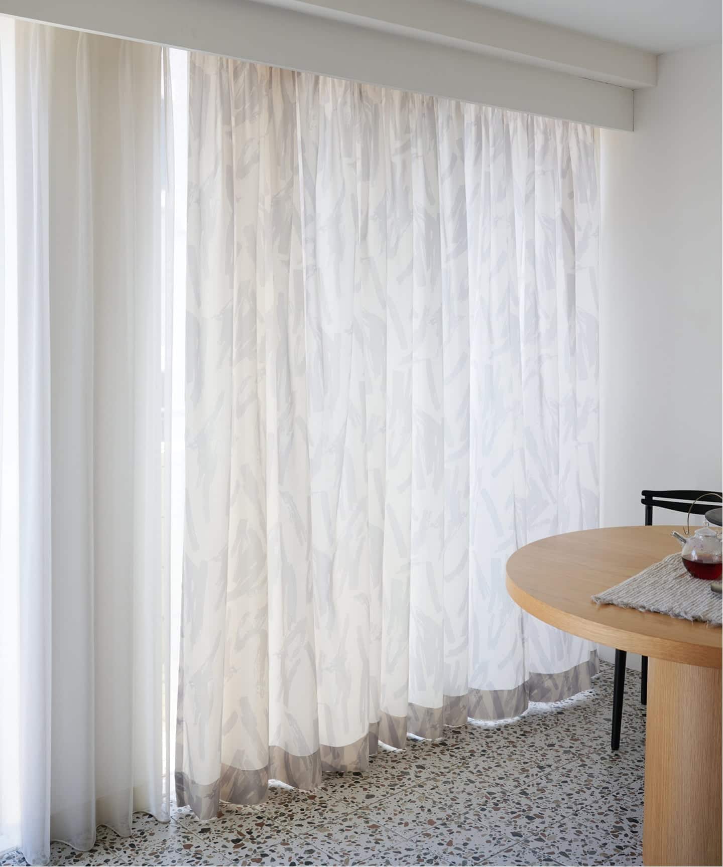 予約》CURTAIN STROKIA 100x200 2枚セット（インテリアファブリック