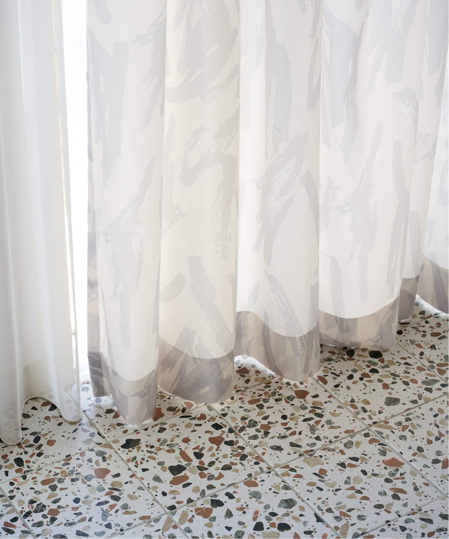 予約》CURTAIN STROKIA 100x200 2枚セット（インテリアファブリック