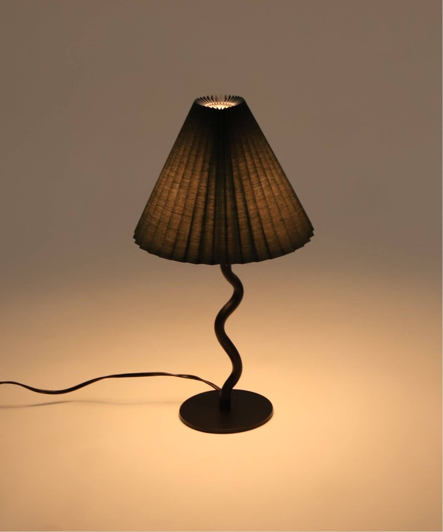 予約》WAVY TABLE LAMP COLOR ウェービー テーブル ランプ（照明