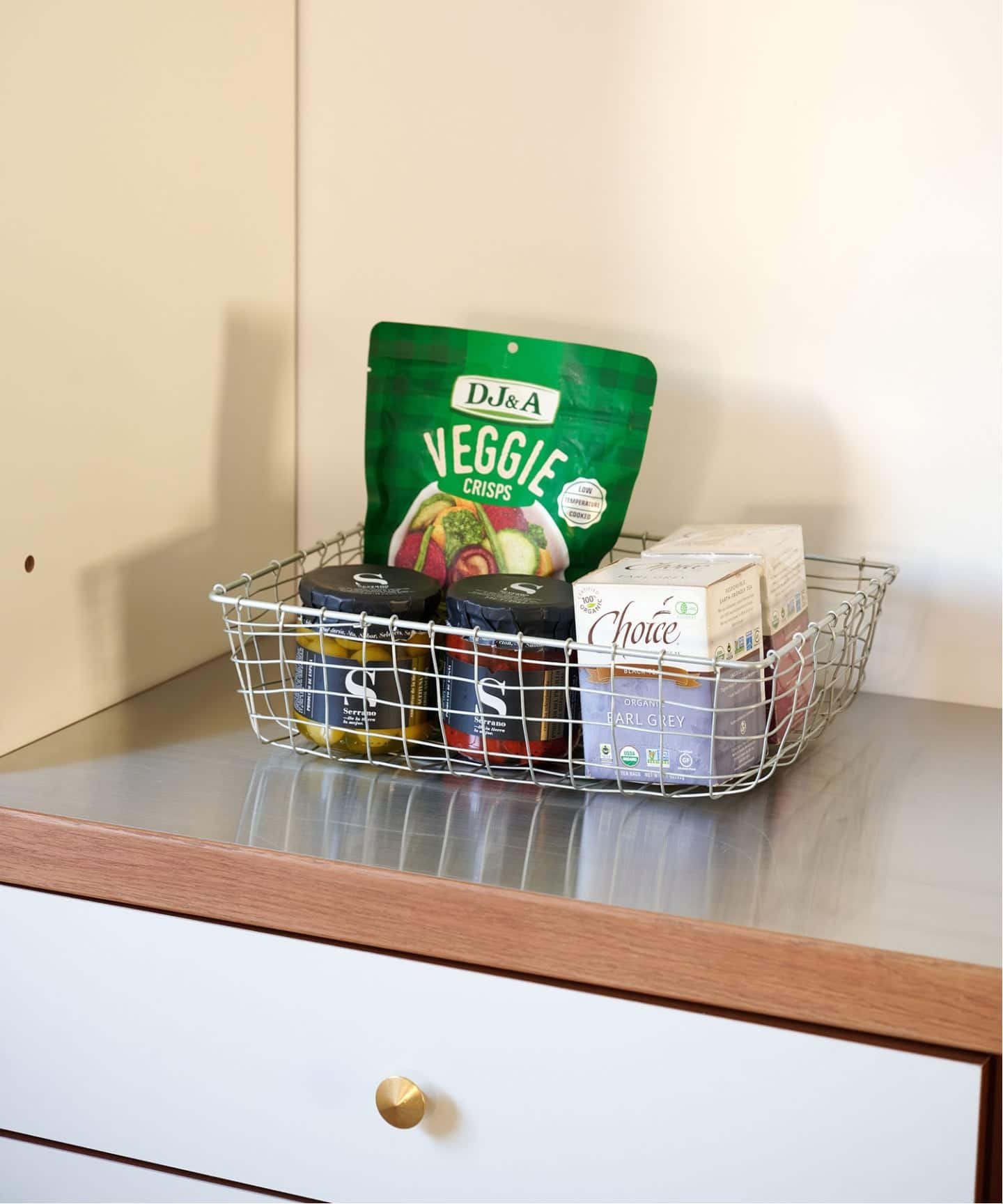 ジャーナルスタンダードファニチャー　木製収納バスケットセット ZINC WIRE BASKET M バスケット（収納グッズ）｜JOURNAL STANDARD