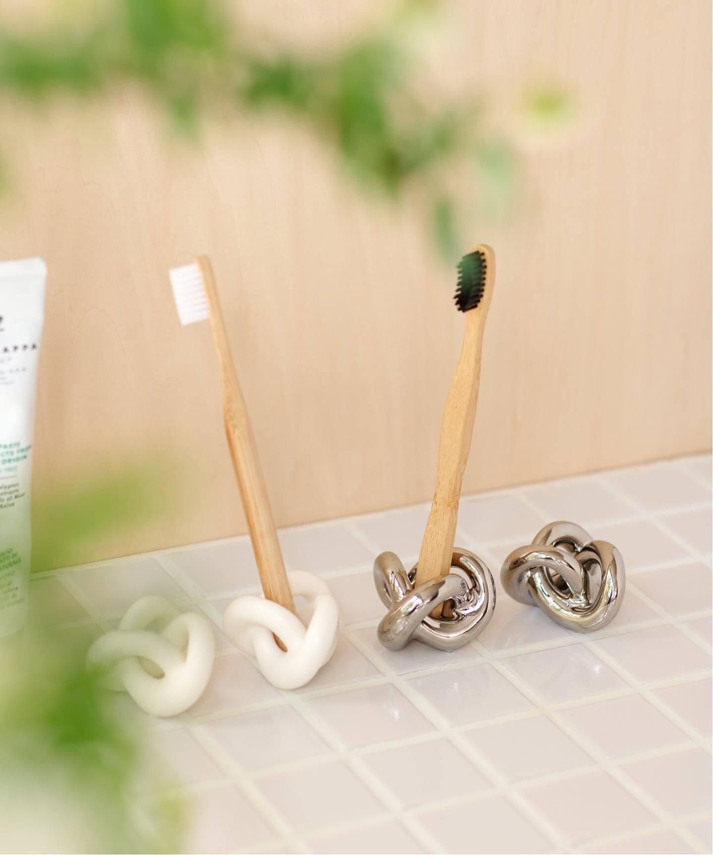 TOOTHBRUSH STAND 歯ブラシスタンド シルバー（ランドリー／バス