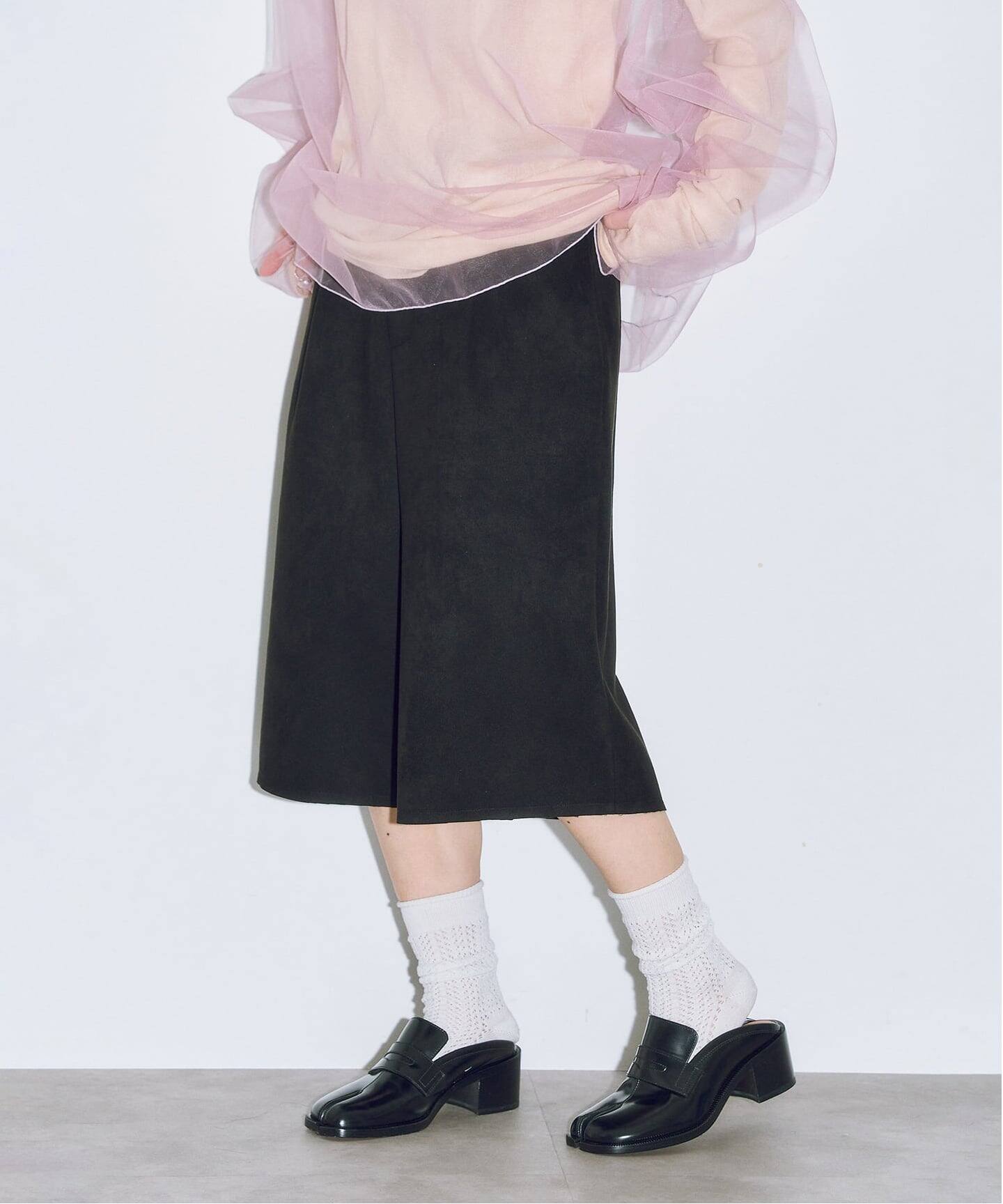 FAUX SUEDE SHORTS：ハーフパンツ（ショート・ハーフパンツ