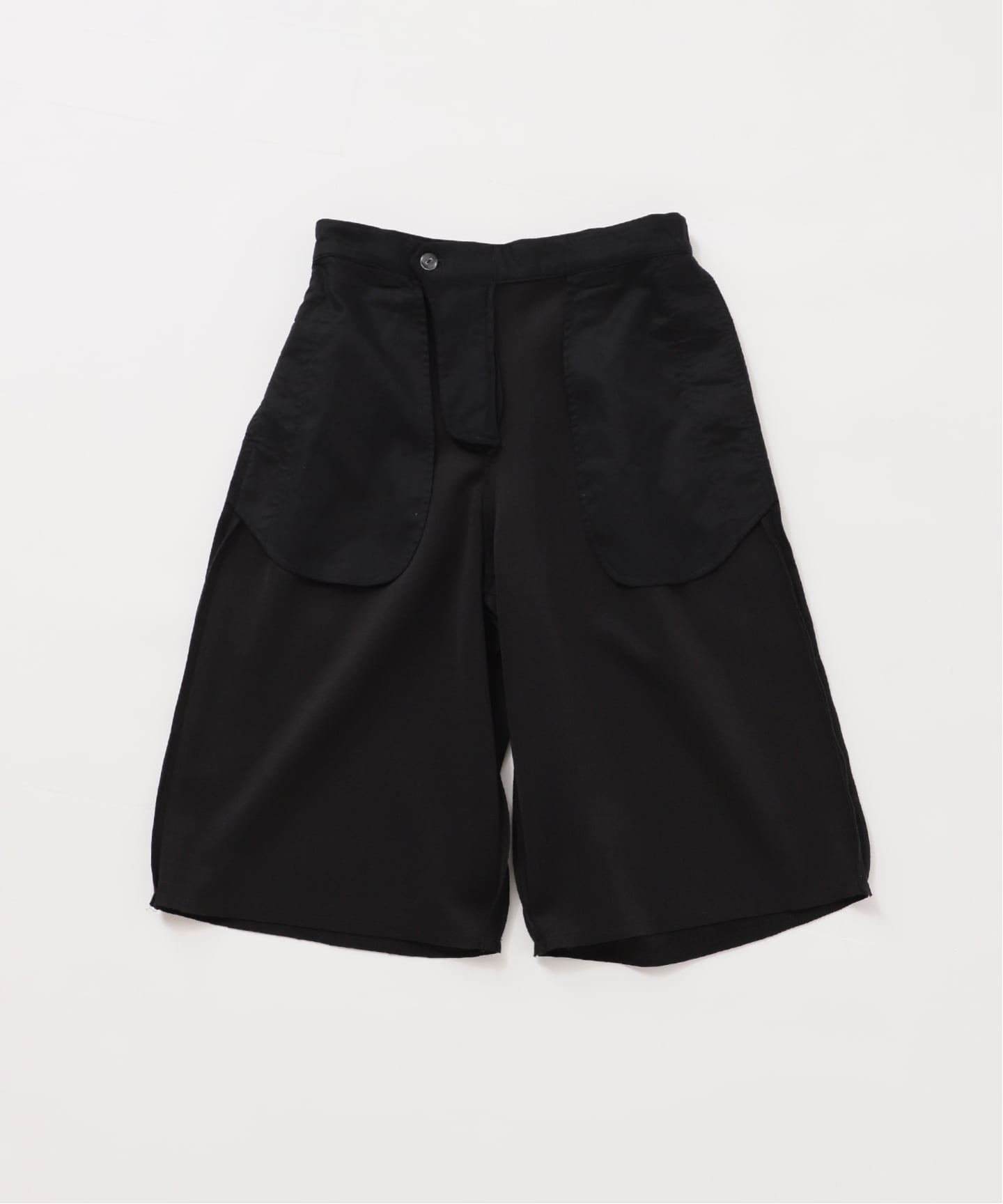 FAUX SUEDE SHORTS：ハーフパンツ（ショート・ハーフパンツ