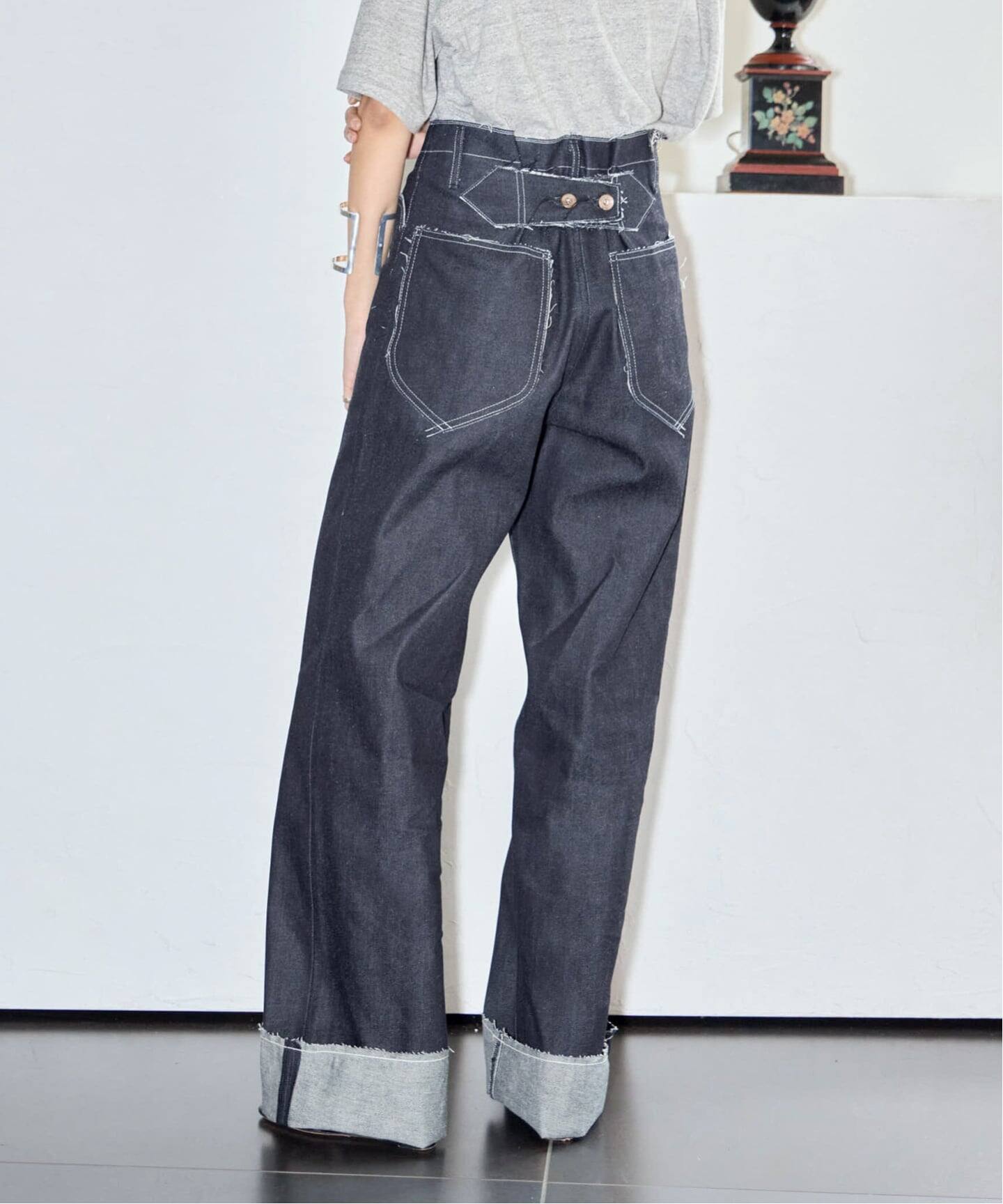 KURO UNINTENTIONAL FORM DENIM 964232：デニムパンツ（デニムパンツ 