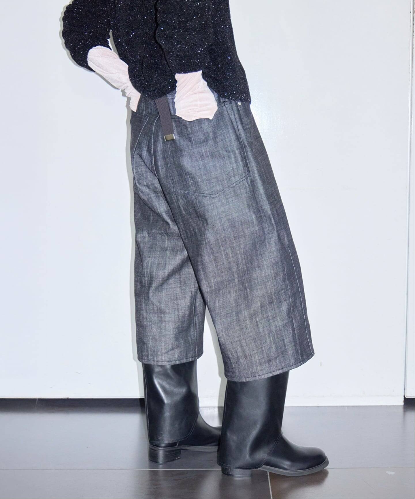 予約》KURO 別注 WIDE SPREAD CROPPED デニムパンツ（デニムパンツ