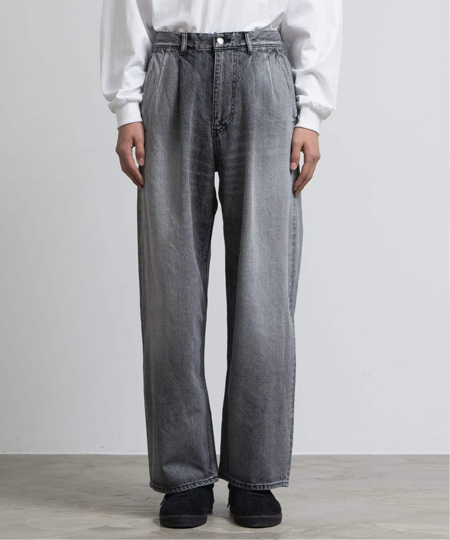 グラフペーパー　デニムパンツ Graphpaper / グラフ ペーパー】Selvage Denim Two Tuck Pants（デニム