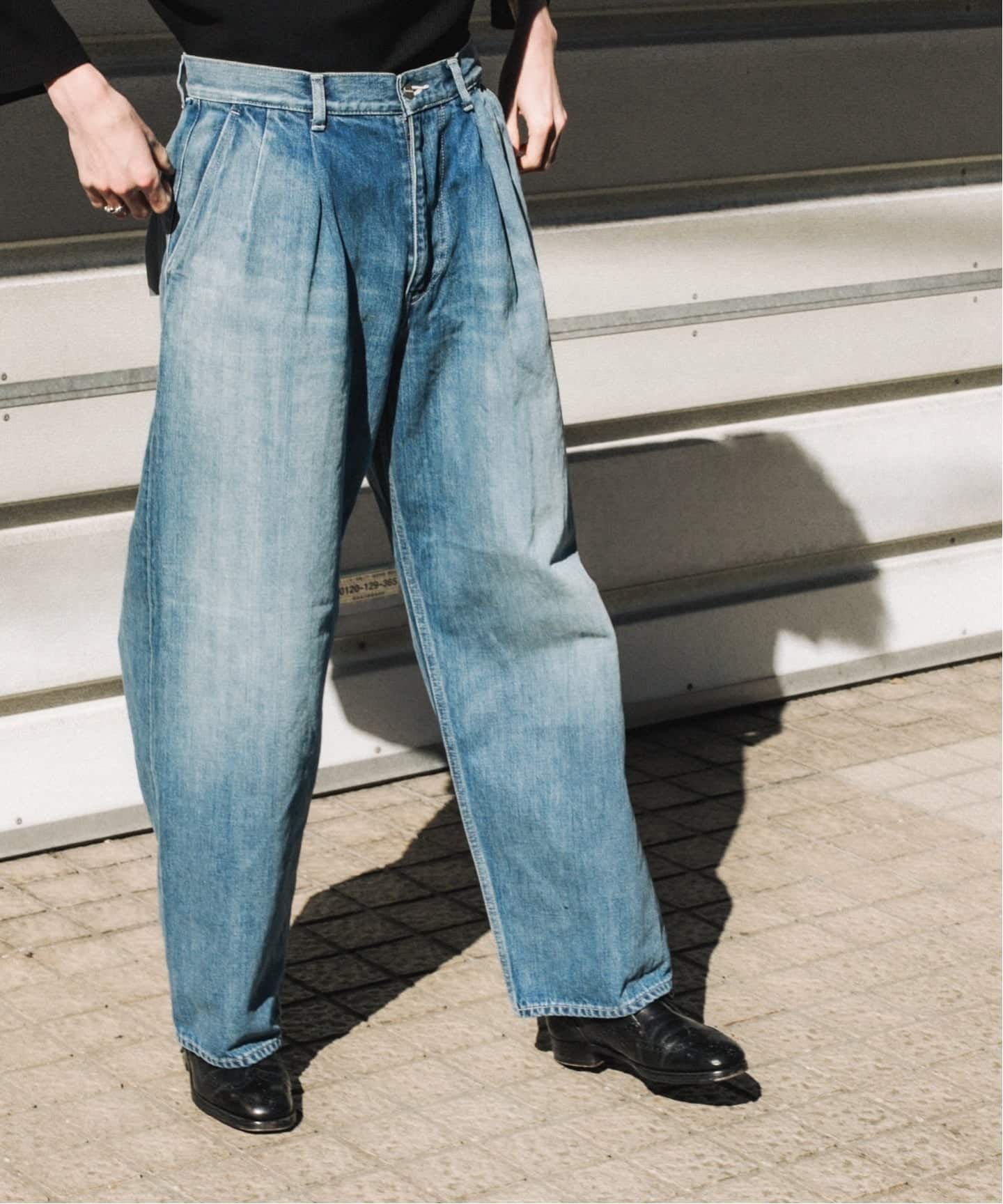 グラフペーパー　デニムパンツ Graphpaper / グラフ ペーパー】Selvage Denim Two Tuck Pants（デニム