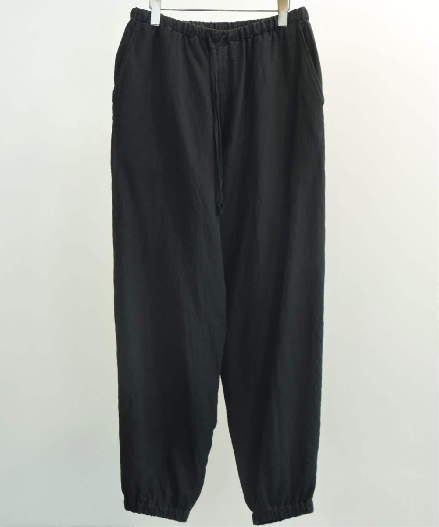 COMOLI / コモリ】シルクコットン ドローストリングパンツ（スラックス