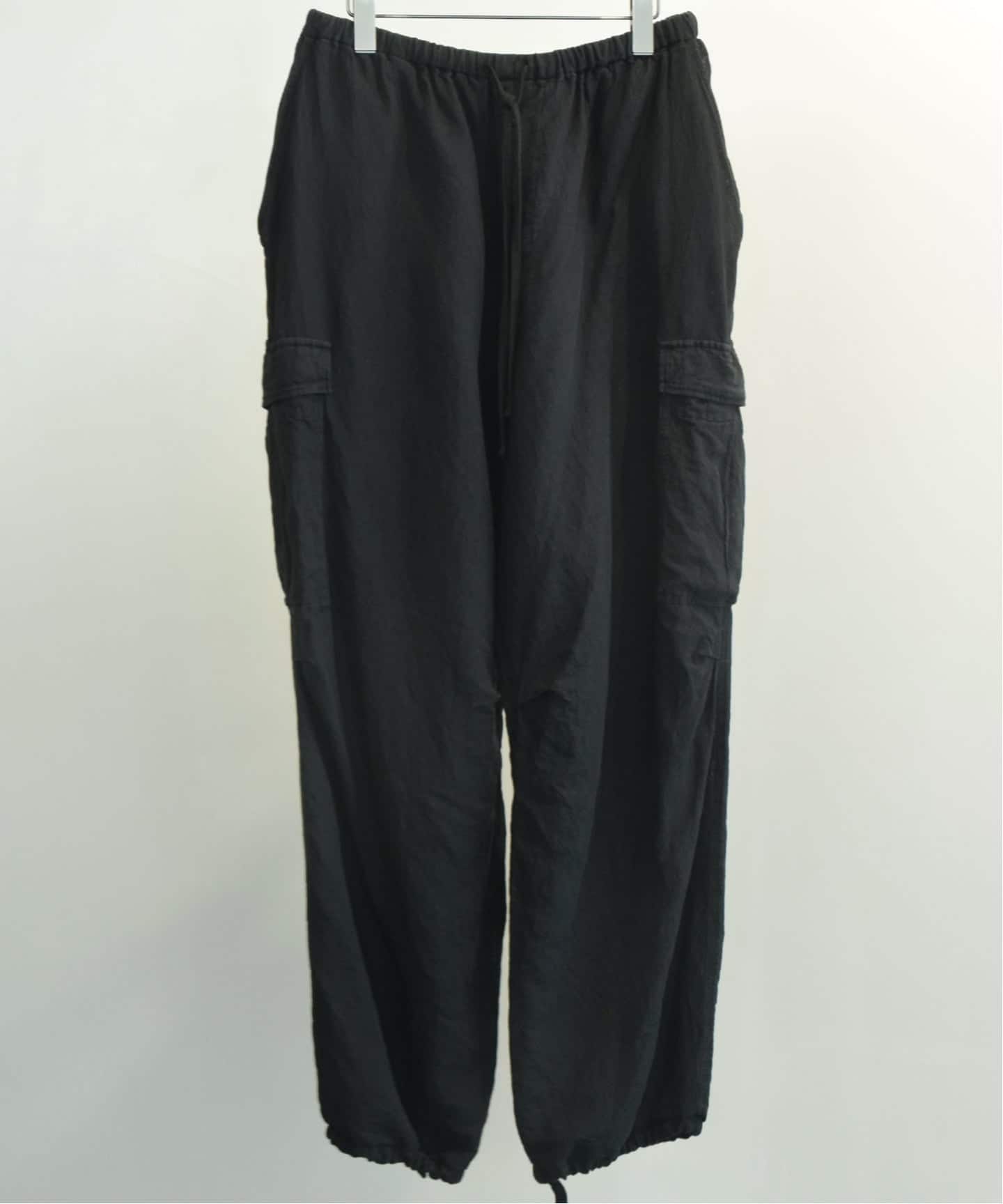 26SS COMOLI コモリ シルクコットン 6Pパンツ ブラック 1 COMOLI / コモリ】シルクコットン 6Pパンツ（スラックス）｜L'ECHOPPE