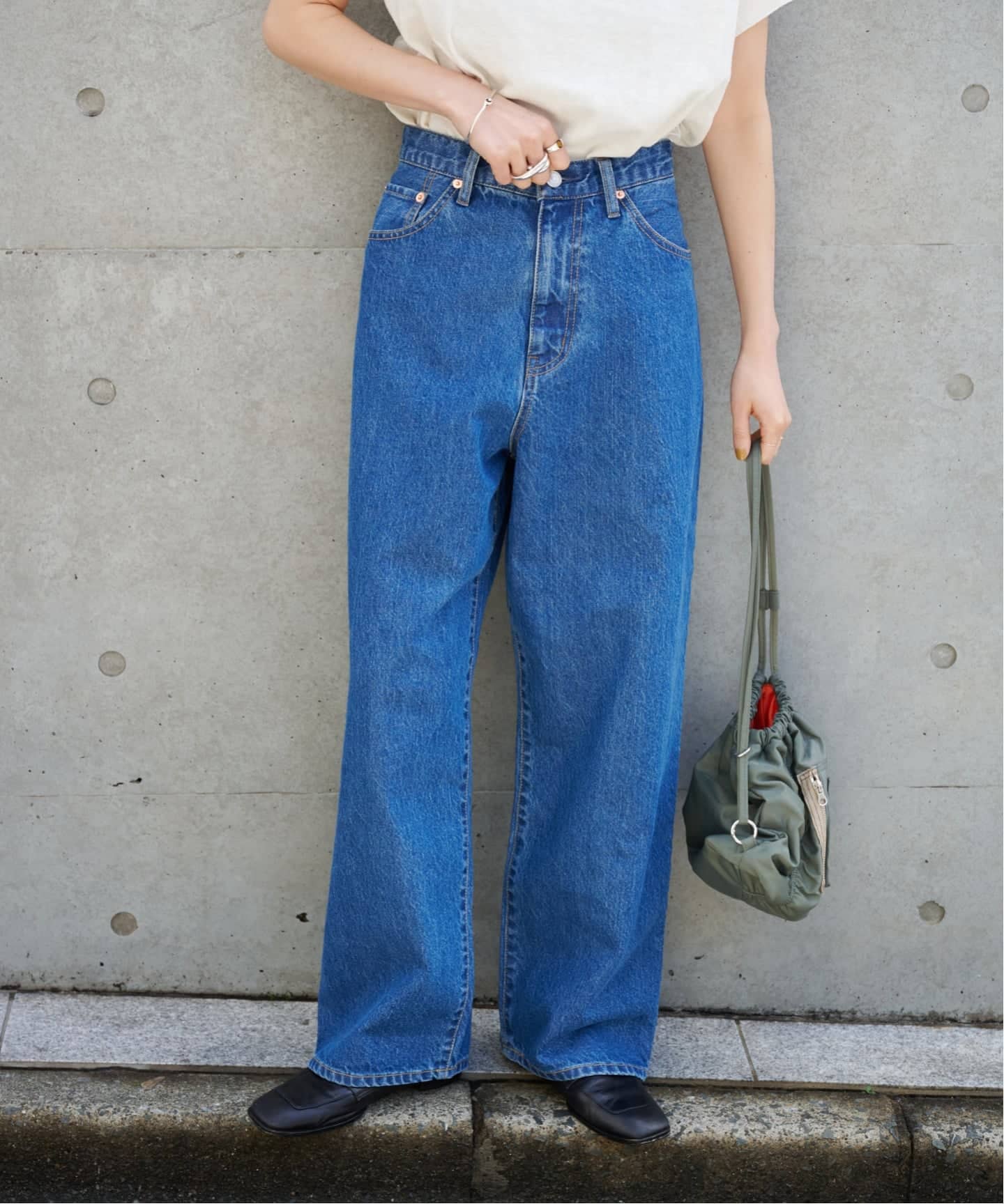追加 ULTサマーデニムハイライズルーズ5PKT BLUE/NAVY（デニムパンツ